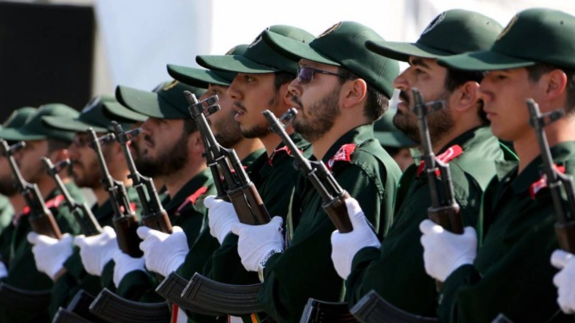 أرشيفية لجنود بالحرس الثوري الإيراني