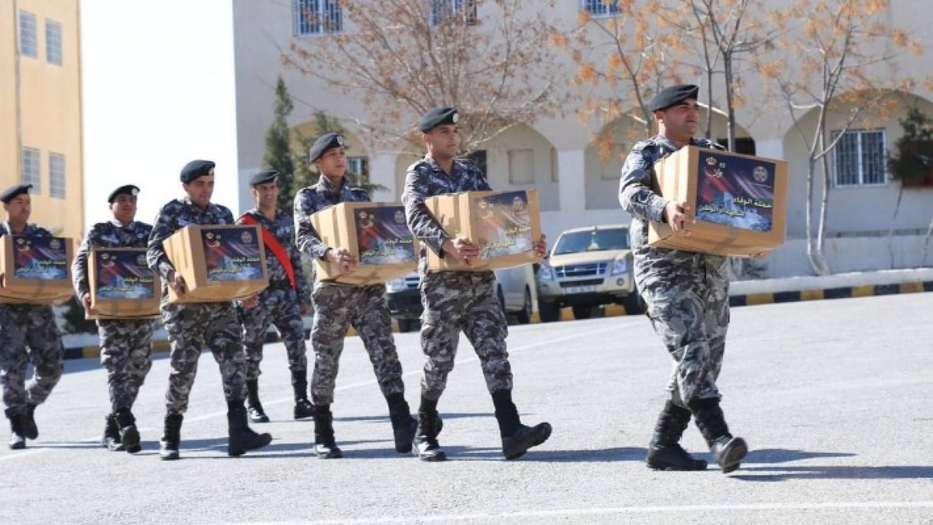 صورة من الحملة