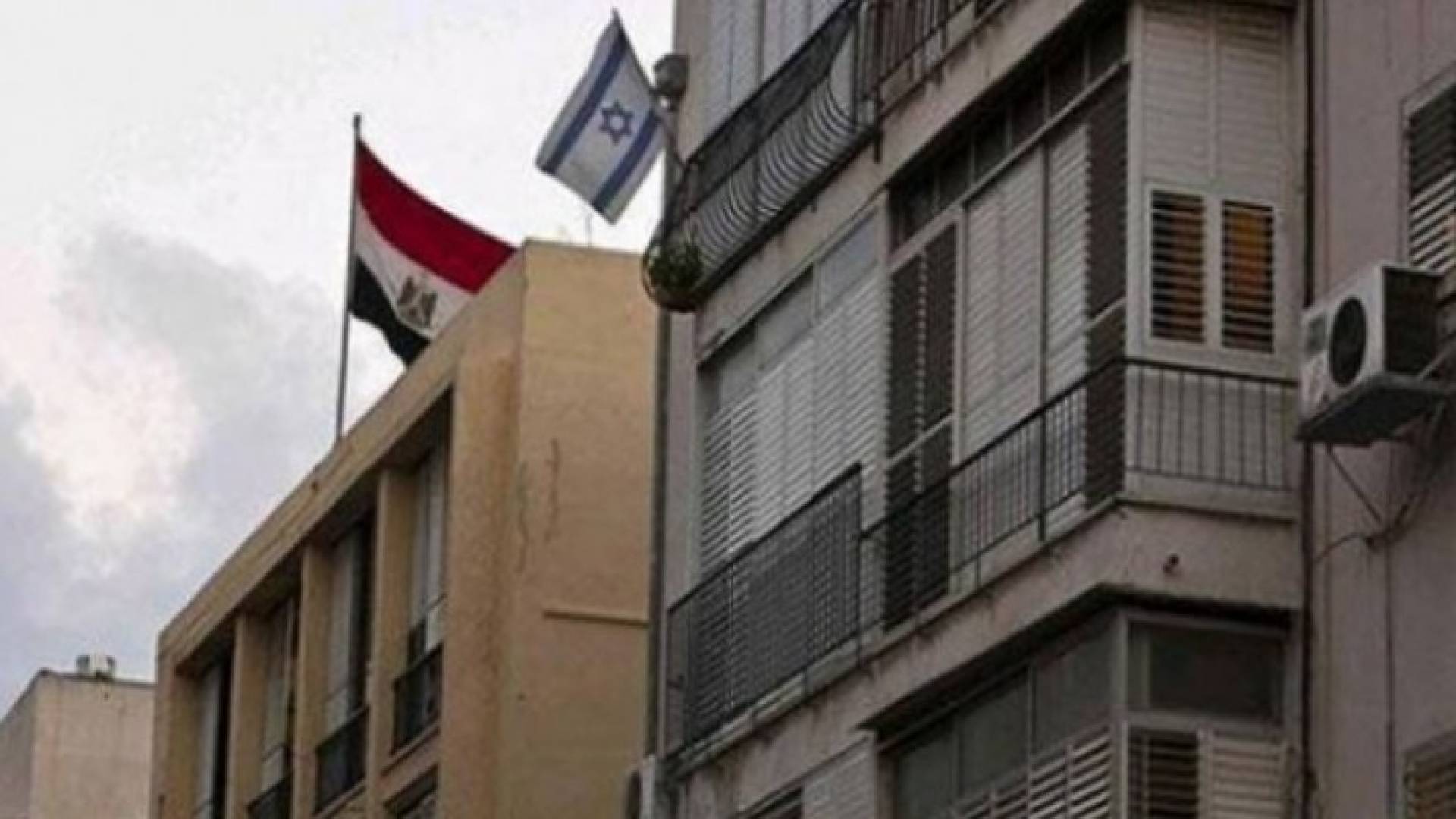 الاحتلال يسحب سفيرها من القاهرة خشية على حياته
