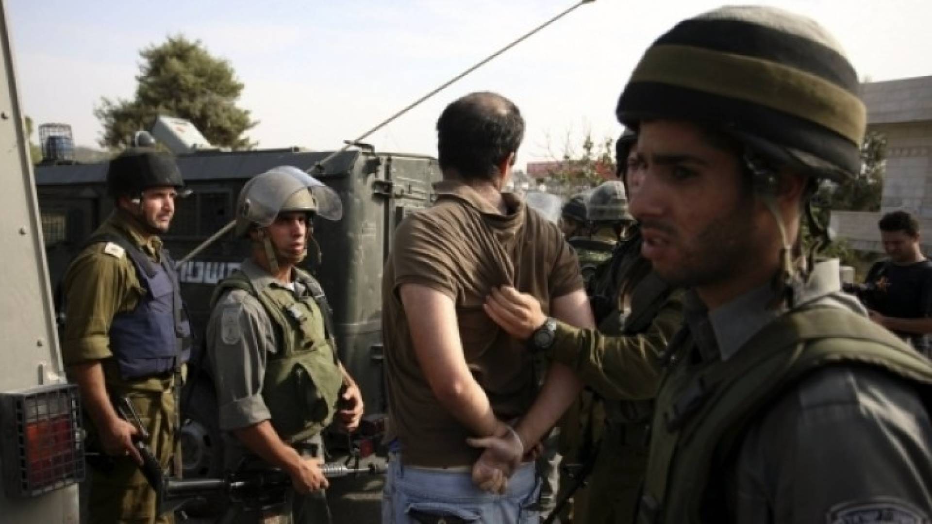 اعتقال فلسطينيين