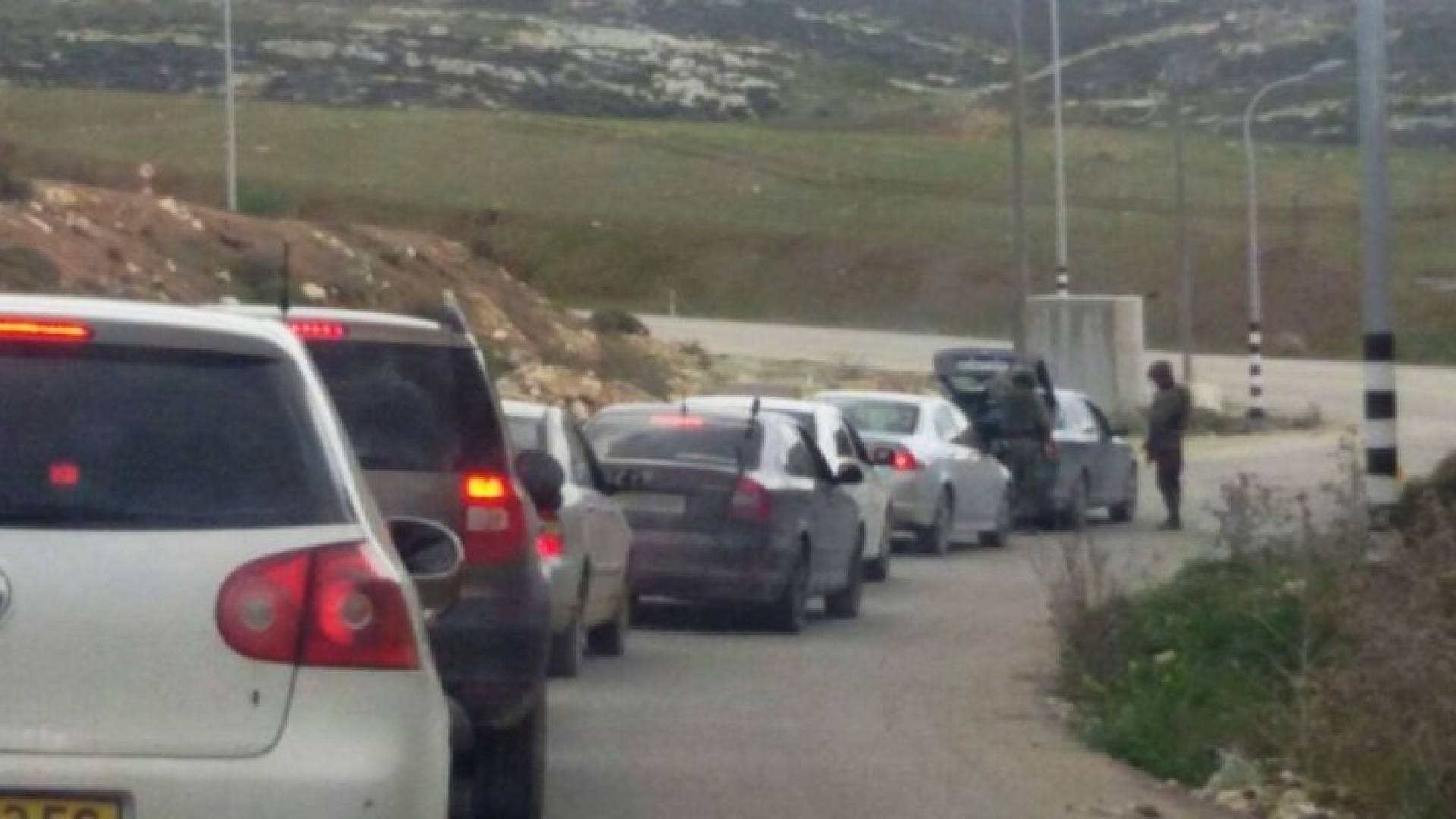 حاجز عسكري جنوب الخليل