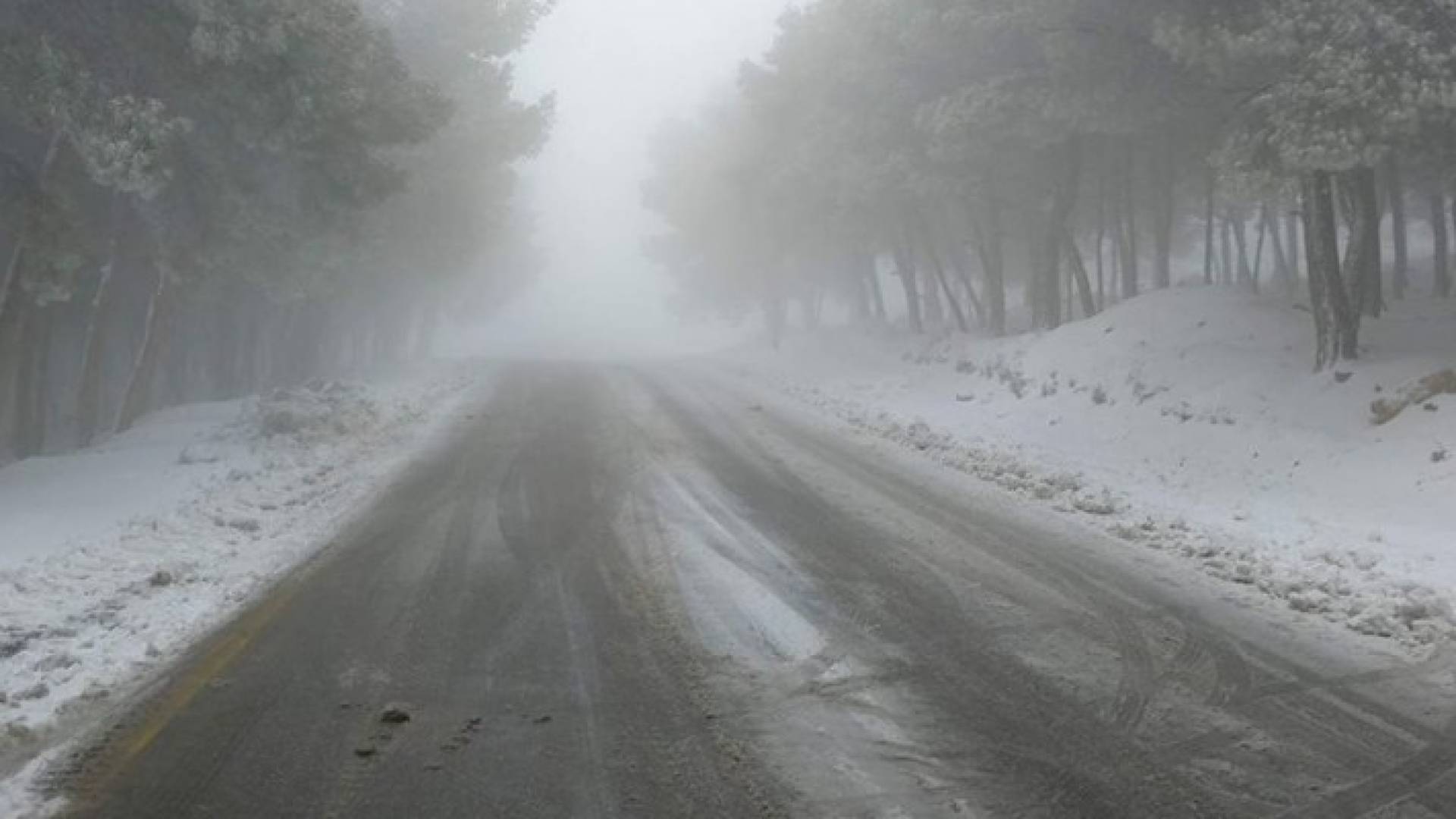 تساقط الثلوج في الطفيلة خلال المنخفض الجوي الأخير