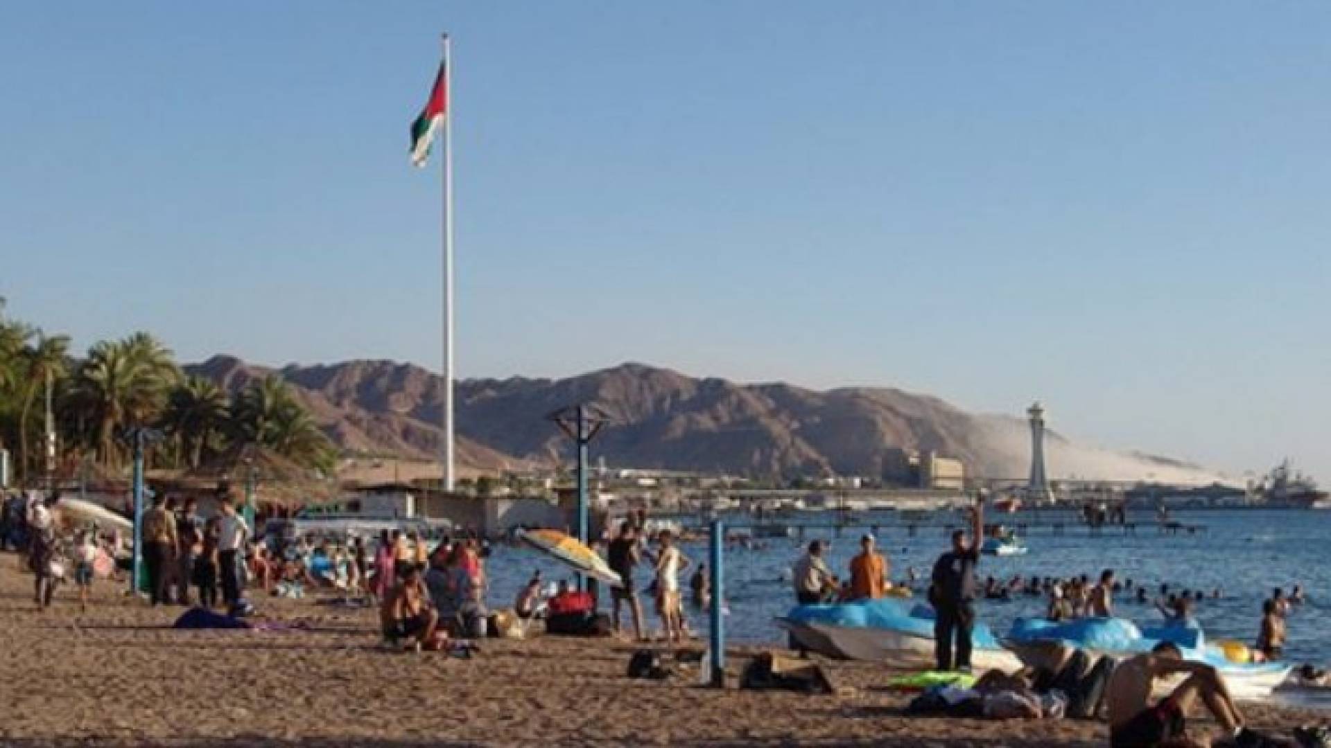 أحد شواطئ مدينة العقبة - أرشيفية 