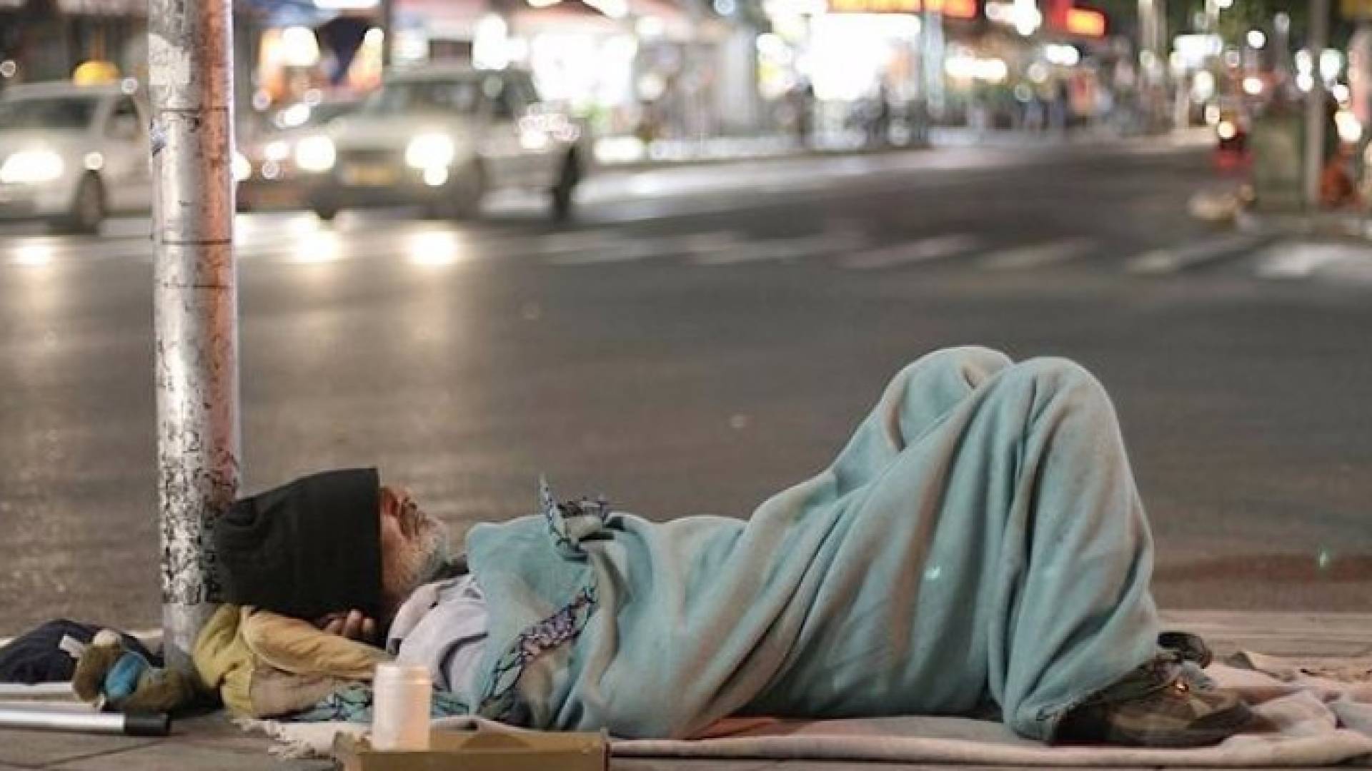 فقير في أحد شوارع العاصمة عمان - تعبيرية