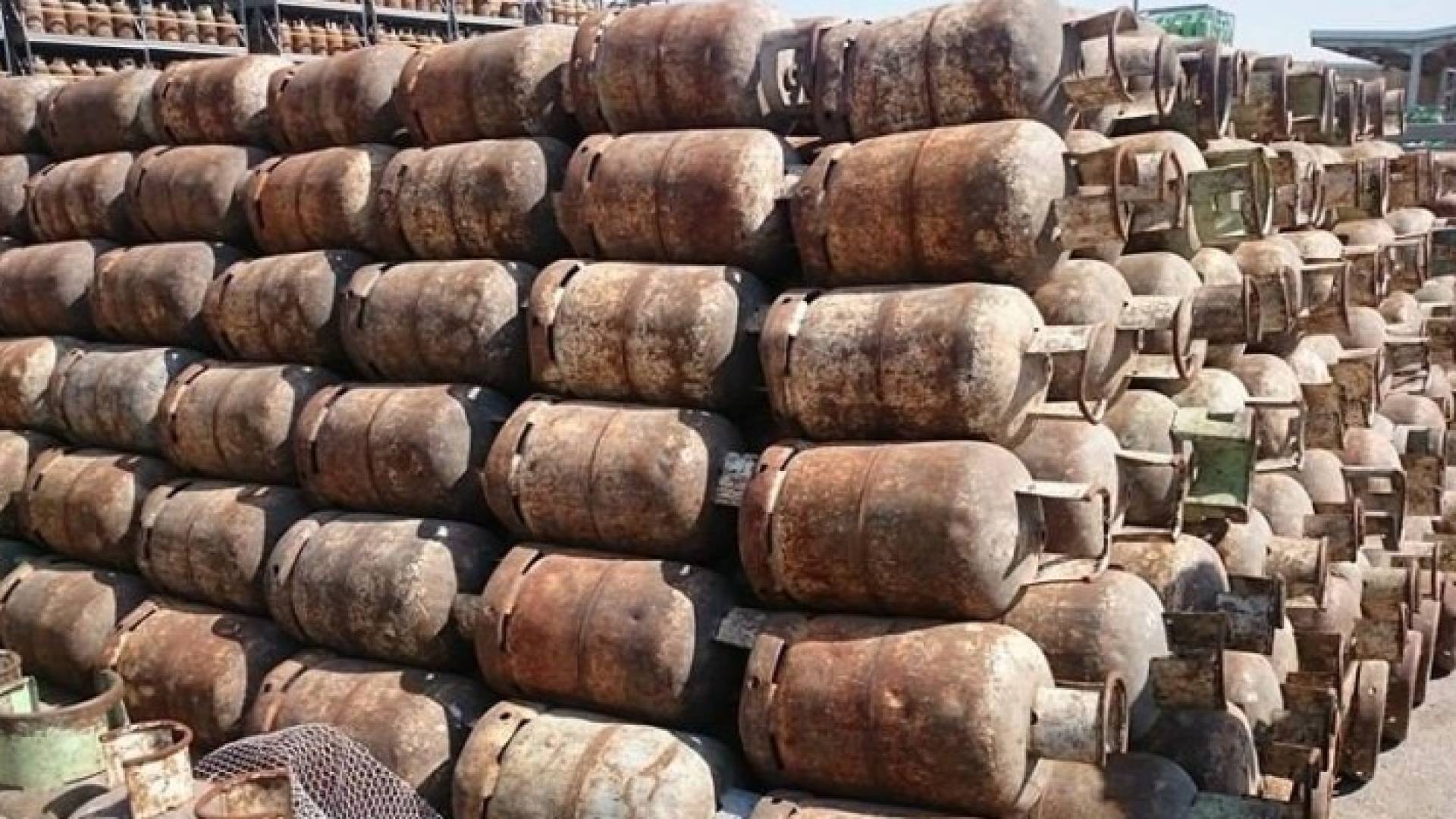 المصفاة تنظم جولة للصحافيين على محطة غاز عمان