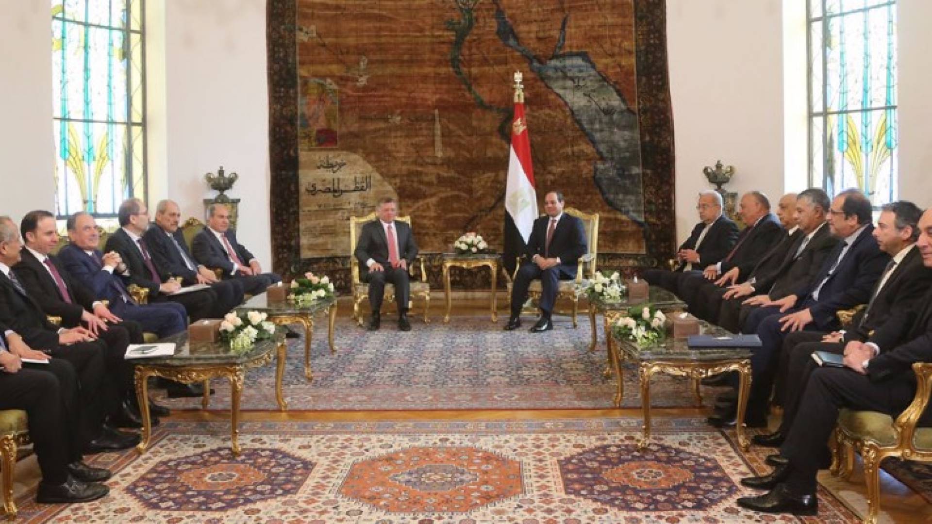 الملك والرئيس المصري يعقدان لقاء قمة في القاهرة