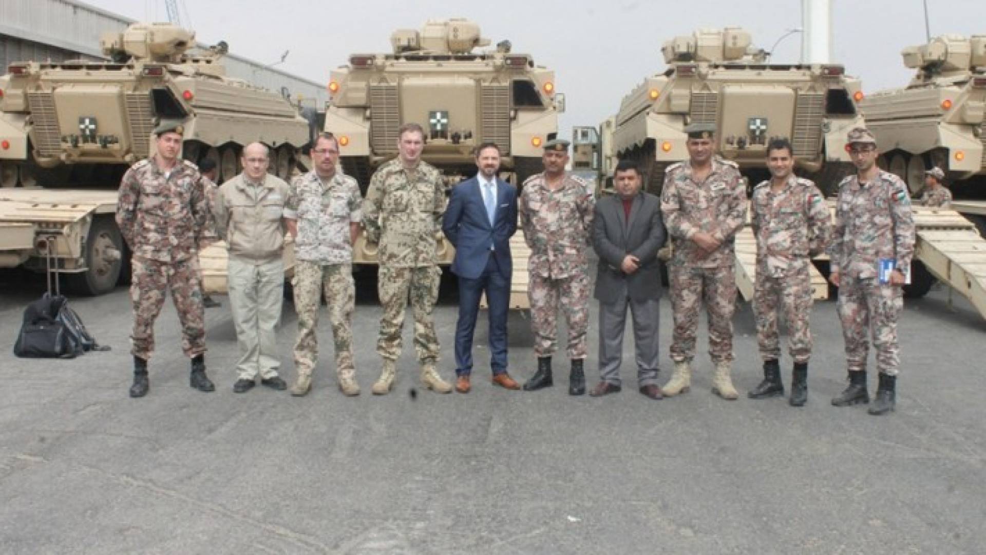 القوات المسلحة تتسلم دفعة من الآليات العسكرية الألمانية