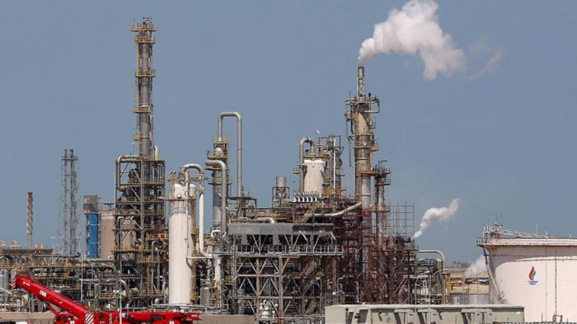 مصفاة نفط في الكويت