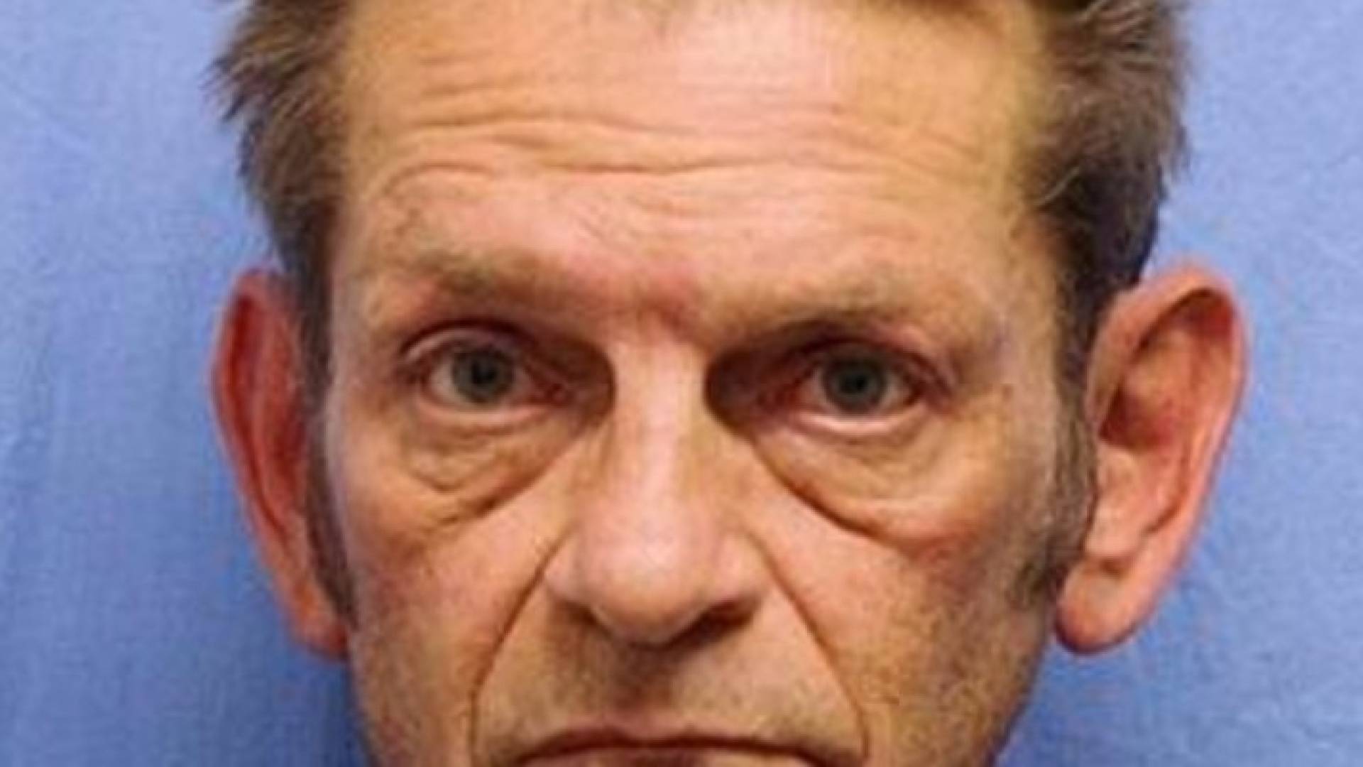 محارب مخضرم سابق من سلاح البحرية الأميركية