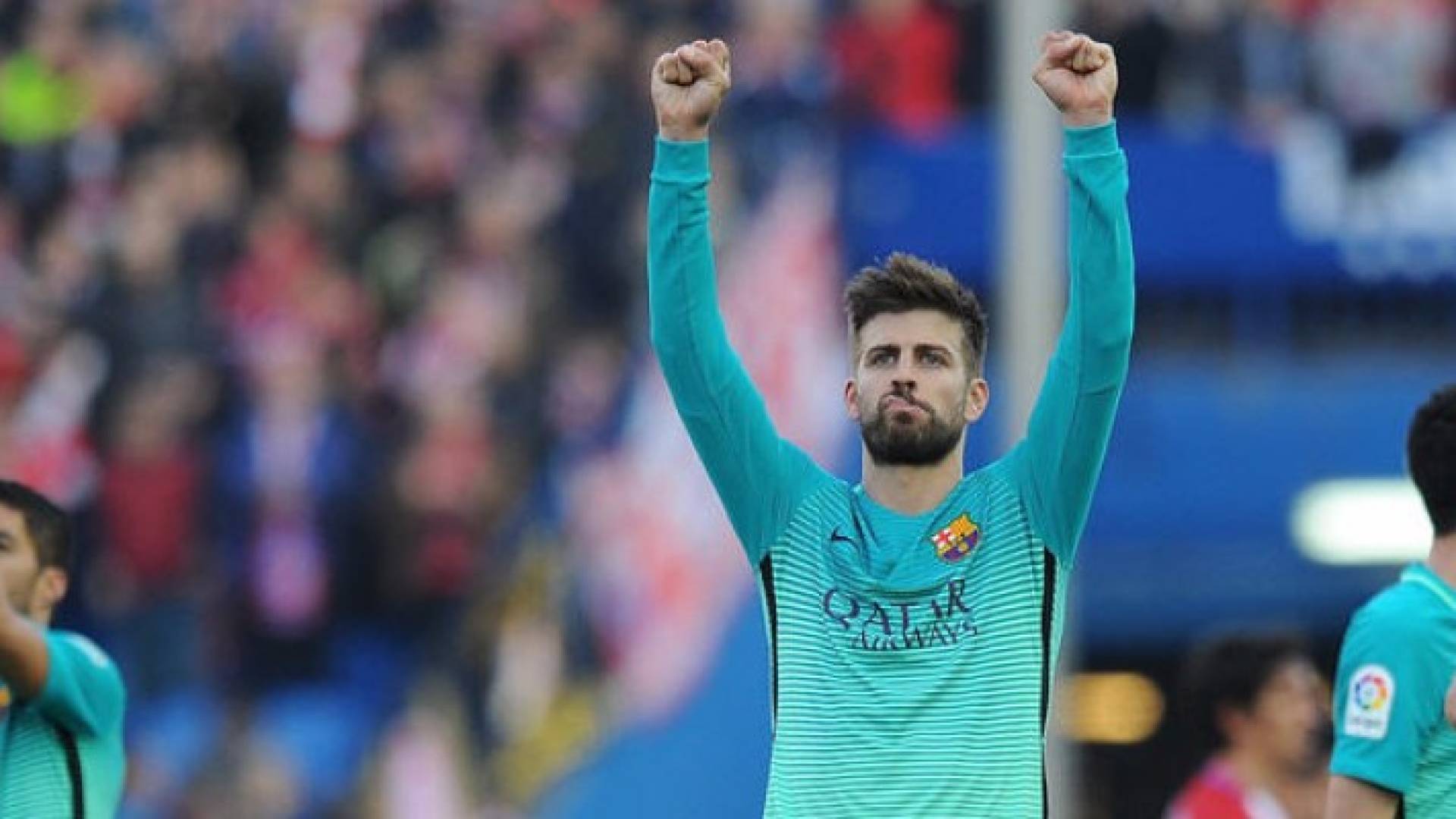 جيرارد بيكيه مدافع برشلونة الإسباني