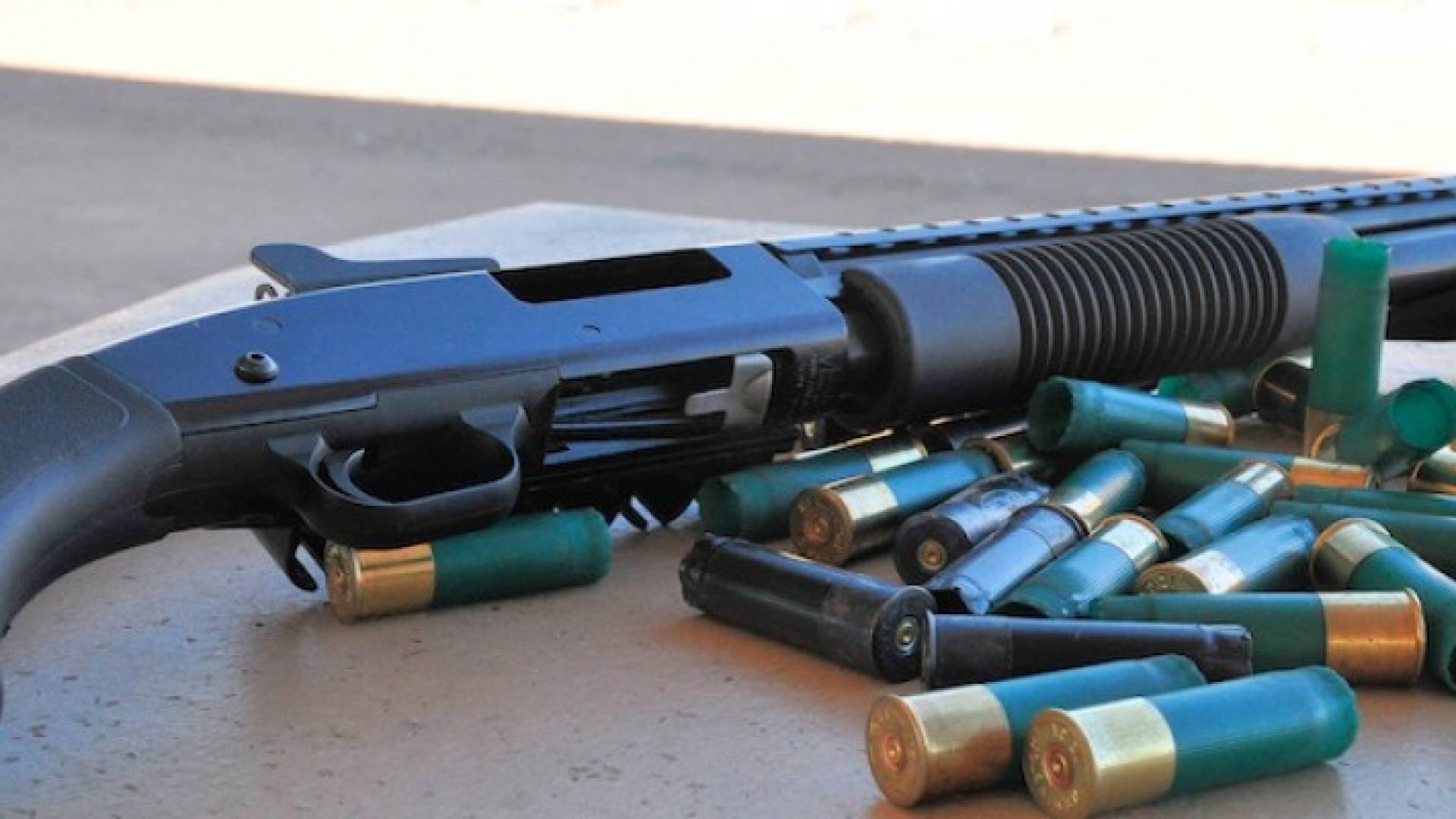 القاتل استعمل سلاح بومب اكشن