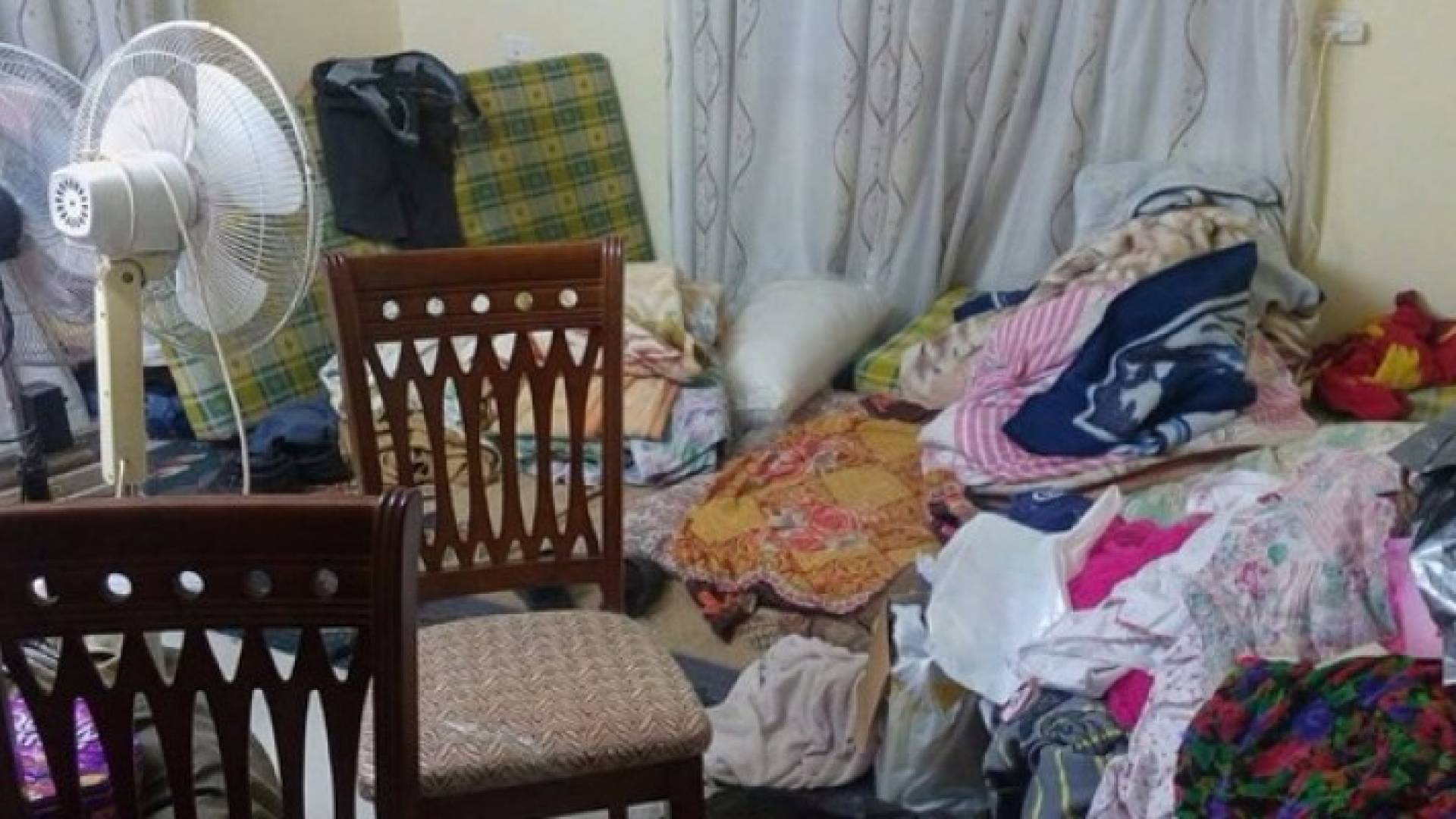 الاحتلال يداهم منازل في الخليل