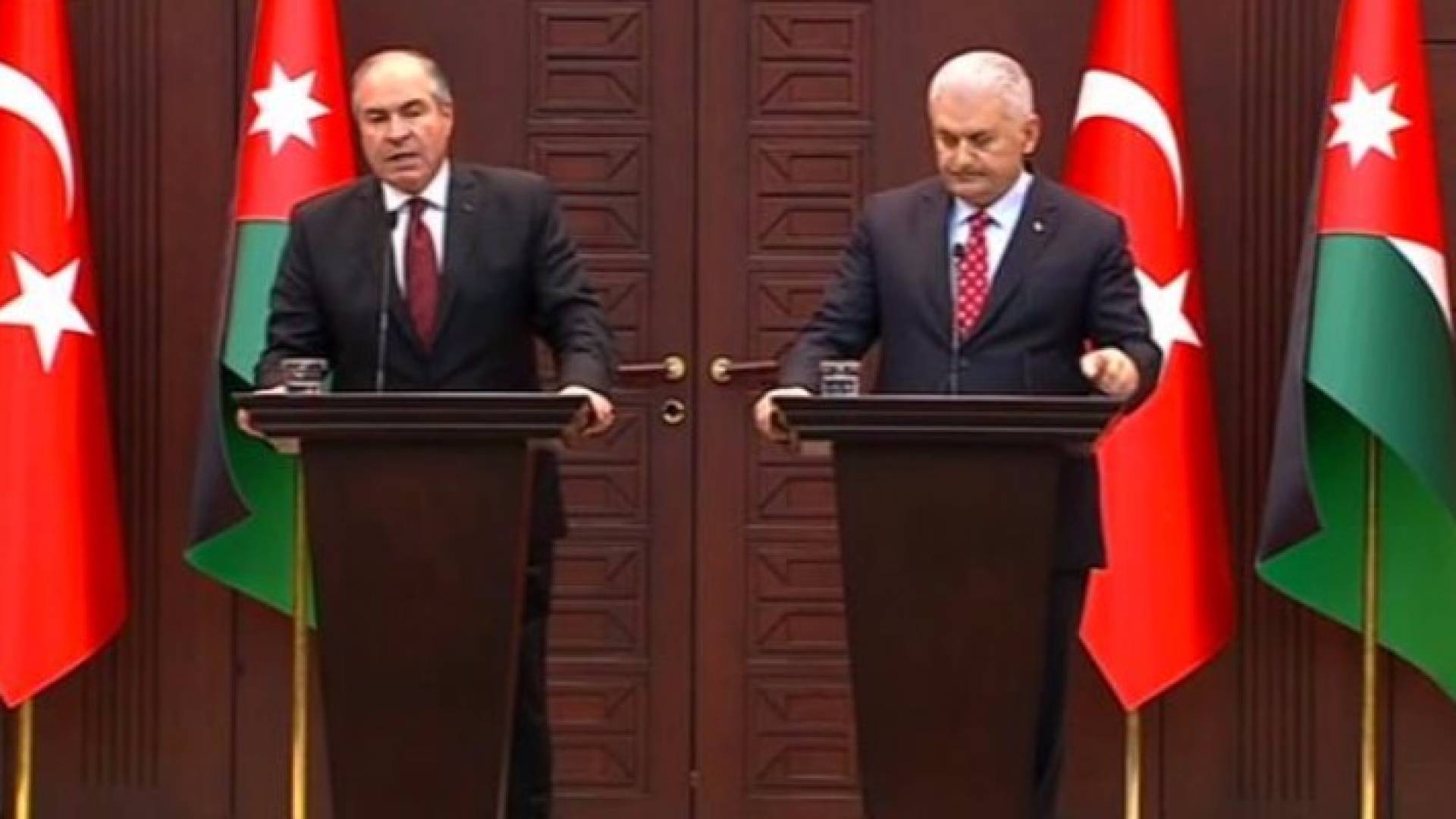 جانب من المؤتمر 