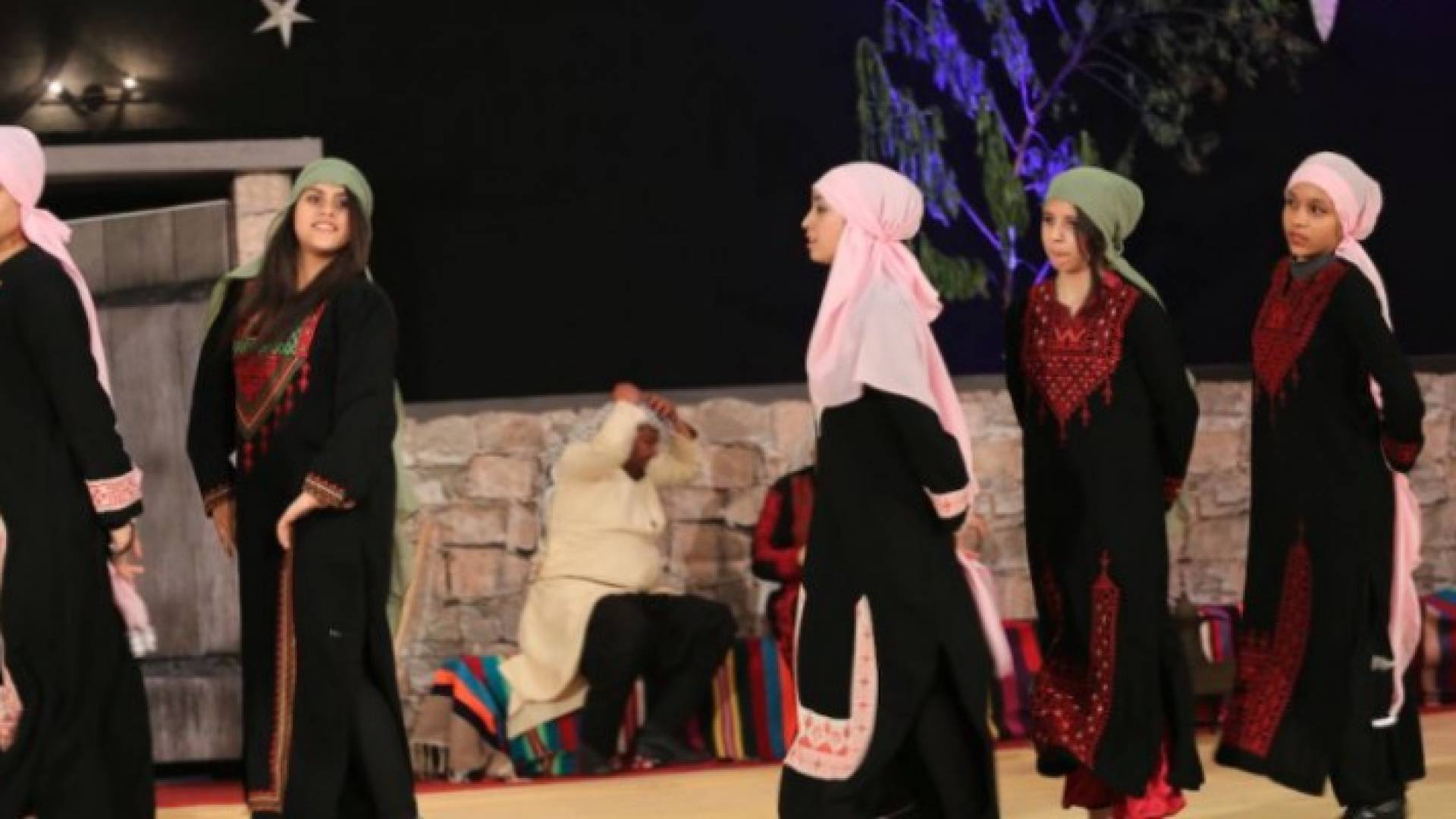 بلغ عدد السكان المقدر في نهاية عام 2016 في فلسطين حوالي 4.88 مليون فرد