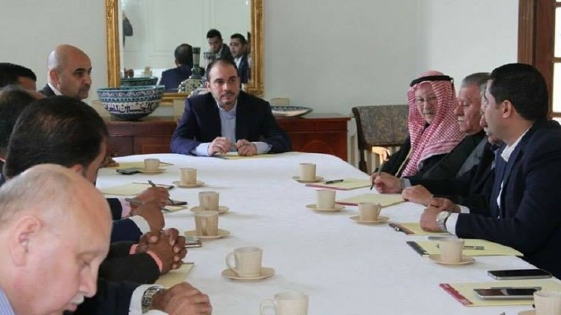 صورة خلال اللقاء