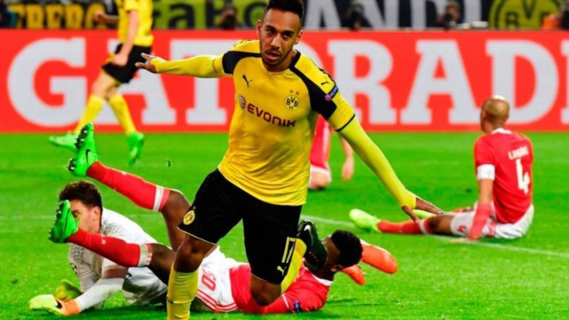  الغابوني بيير إيمريك أوباميانغ