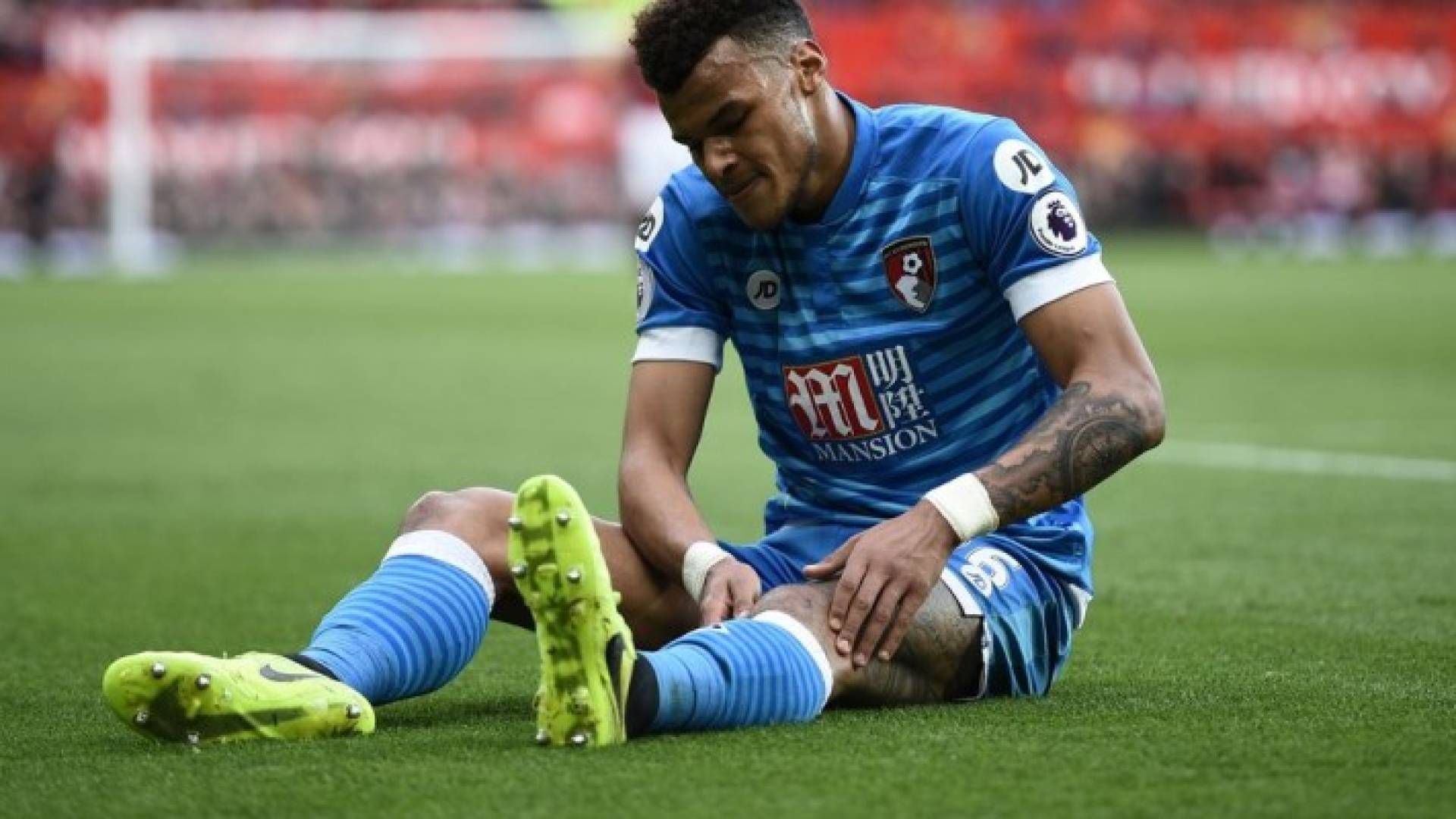 مدافع بورنموث تايرون مينغز خمس