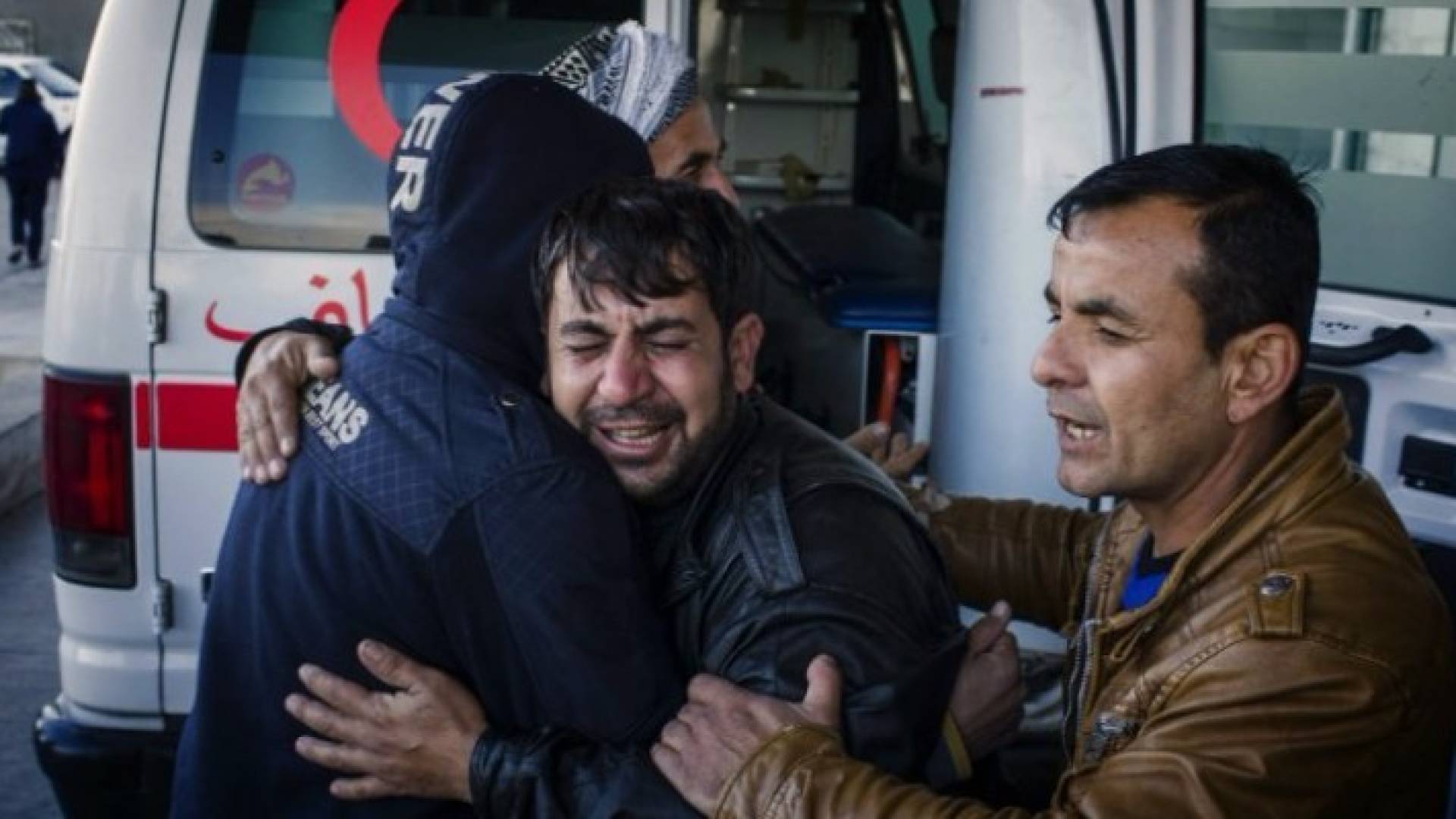 ارشيفية لمواطنين عراقيين فقدوا أقارب في هجمات ارهابية