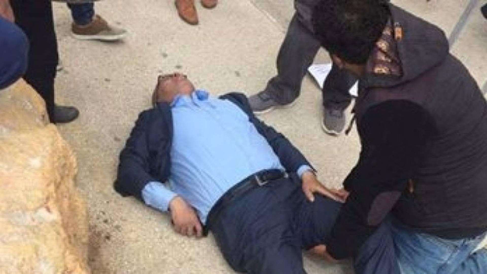 أمن السلطة اعتدى على والد الشهيد باسل الأعرج 