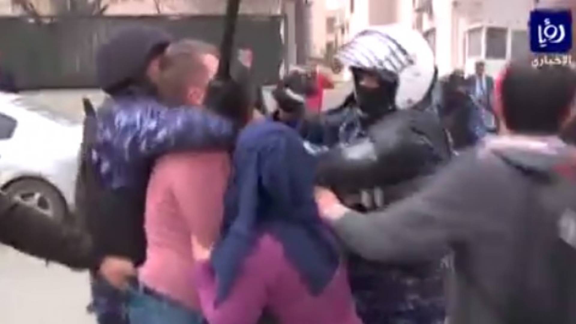 الاعتداء على طاقم رؤيا في فلسطين المحتلة 