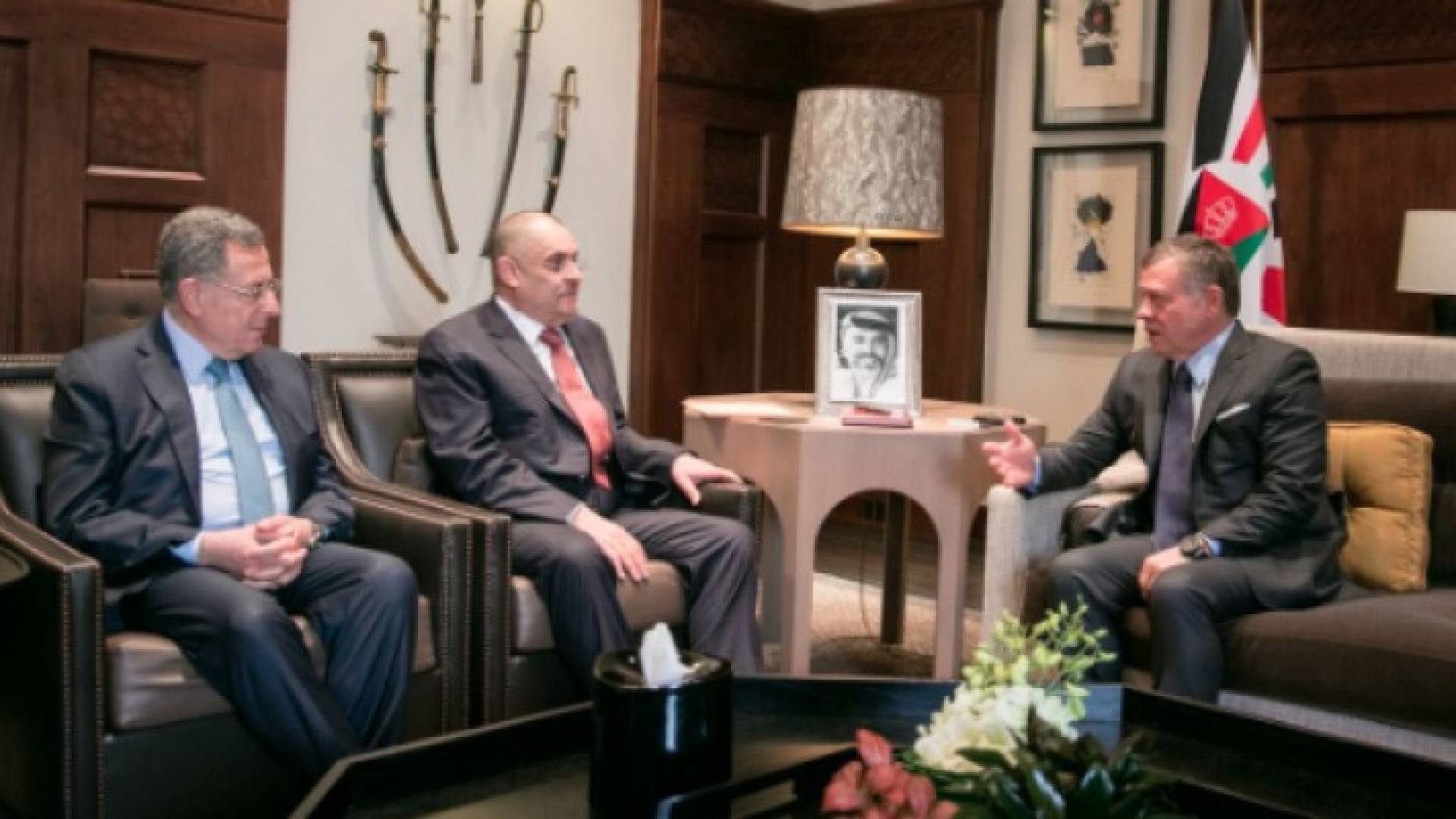 الملك يستقبل مجلس وفد العلاقات العربية والدولية