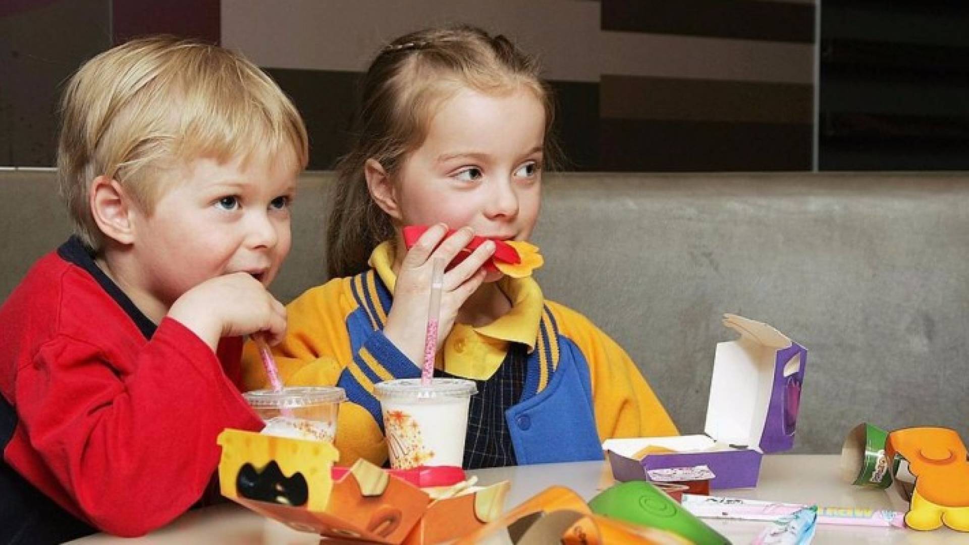 تطوير شخصية الطفل ليصبح شخصا ناجحا لا يتكلف شيئا