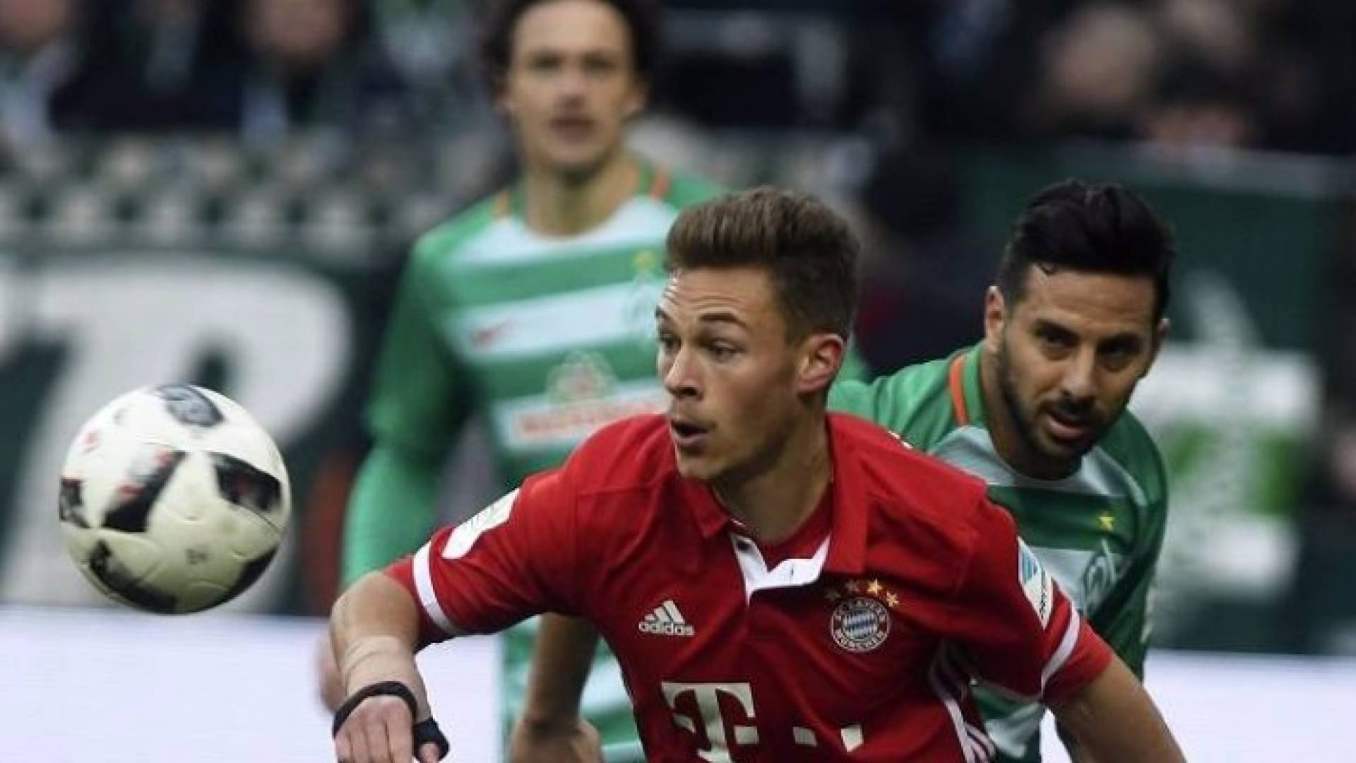 لاعب وسط بايرن ميونيخ الشاب جوشوا كيميش