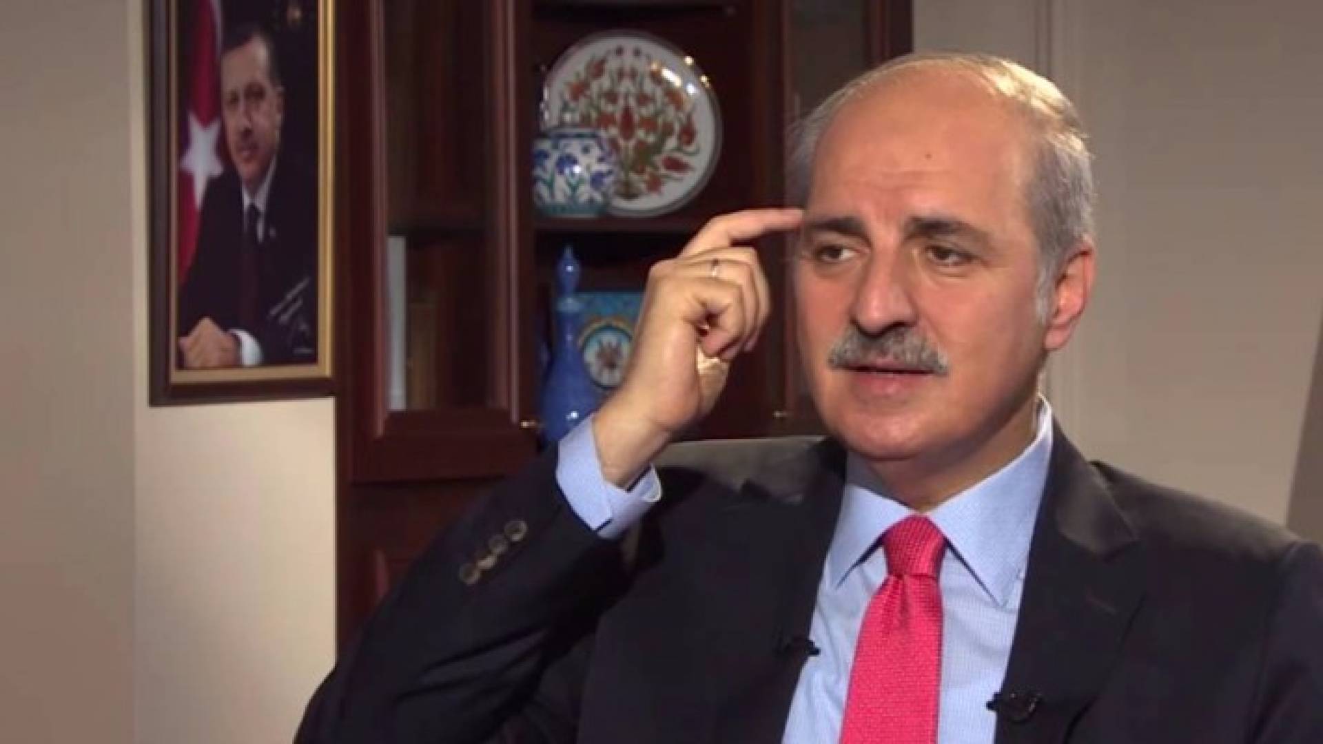 نائب رئيس الوزراء التركي نعمان كورتولموش