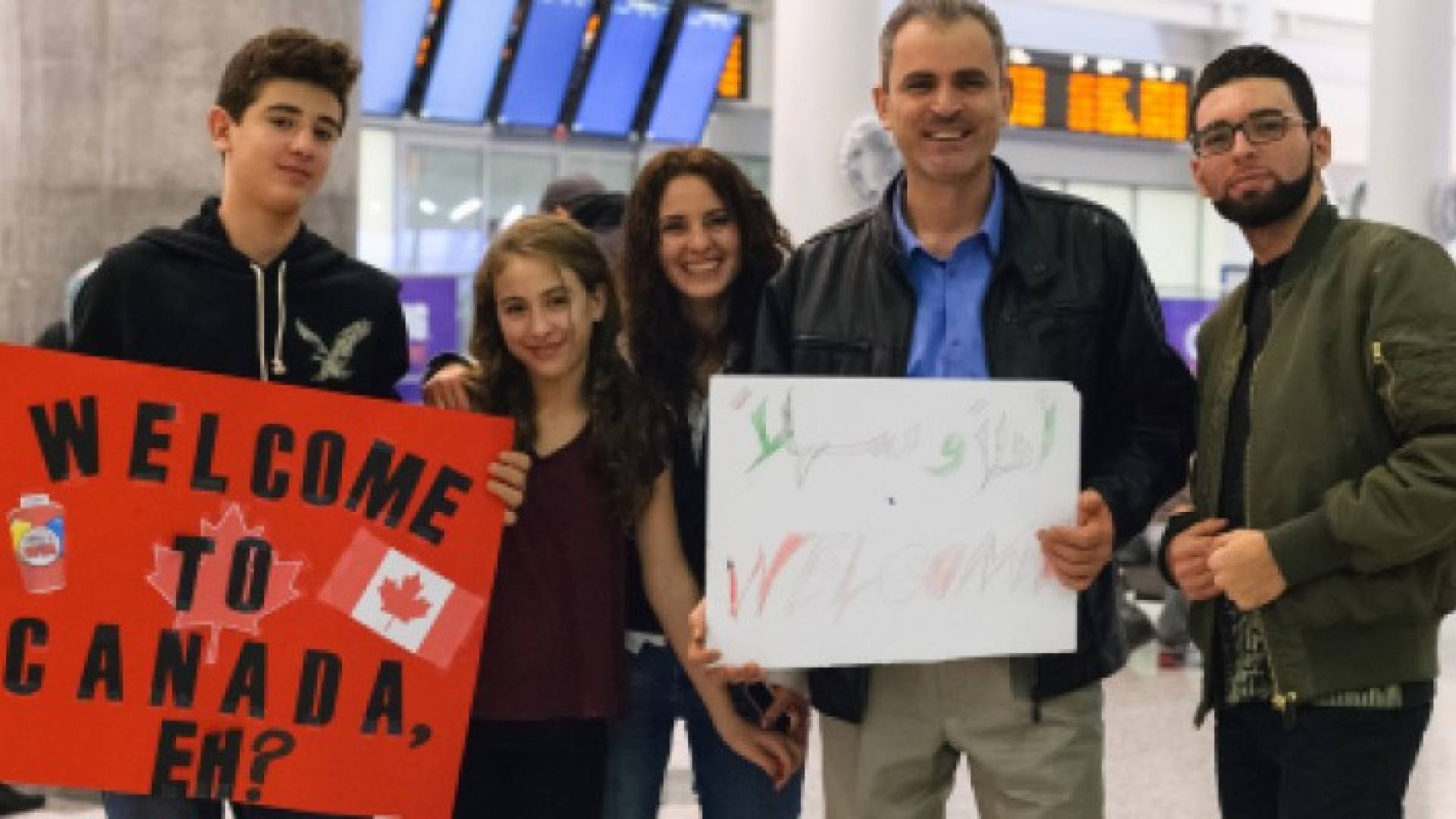  تطبيق جديد يساعد المهاجرين على طلب اللجوء في أميركا وكندا