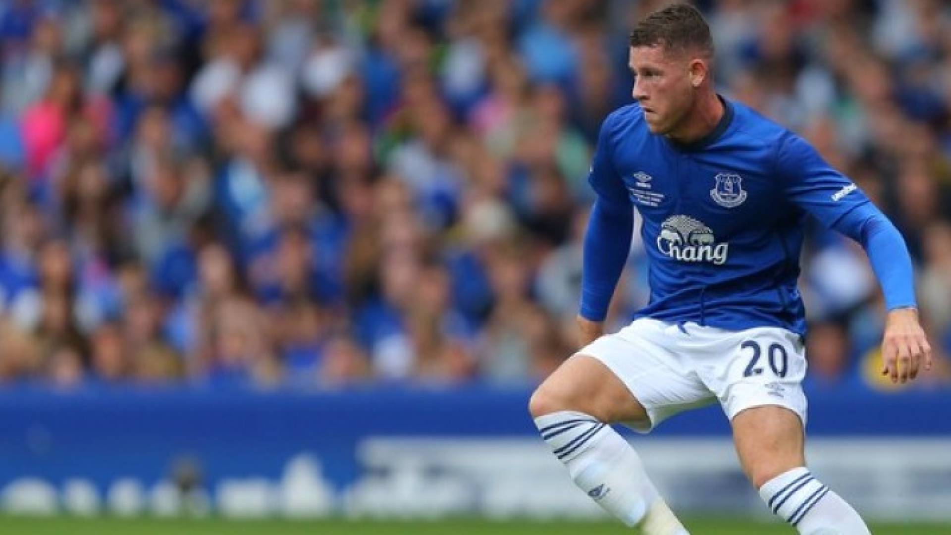 روس باركلي لاعب إيفرتون