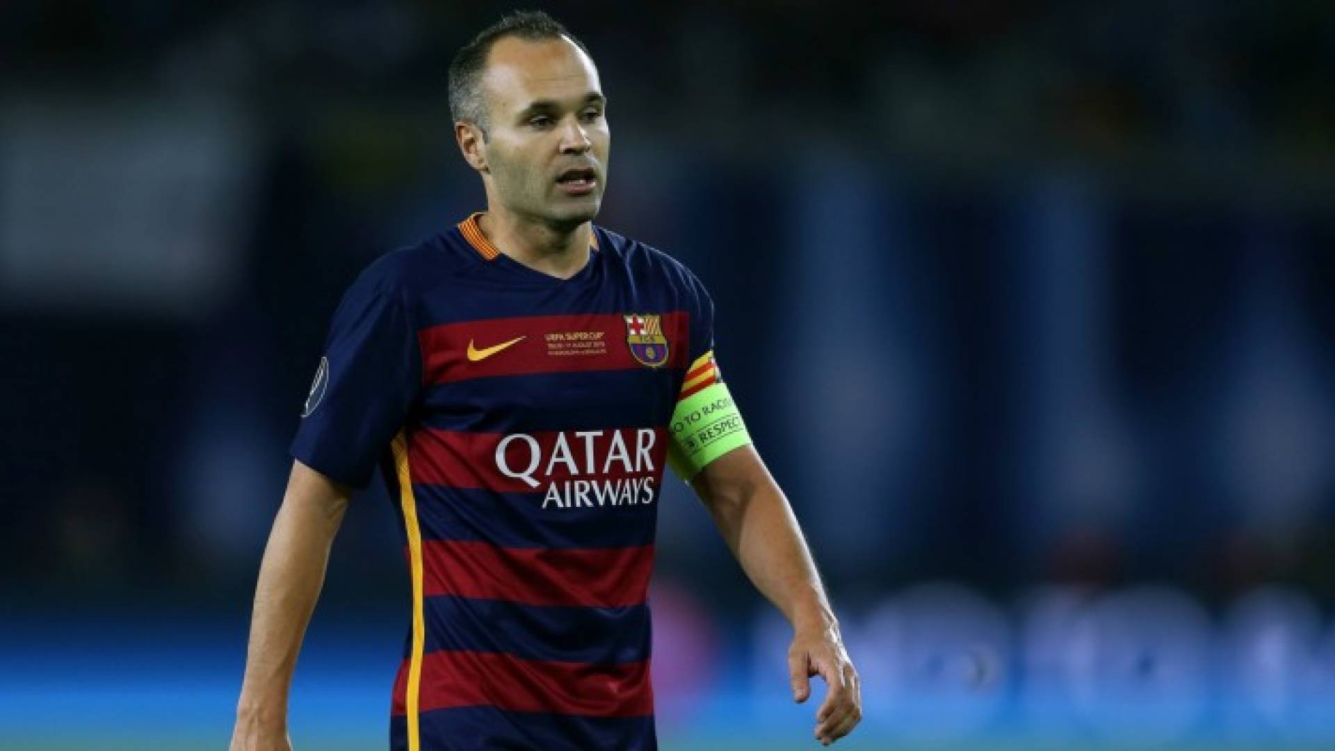 لاعب وسط برشلونة الإسباني أندريس إنييستا 