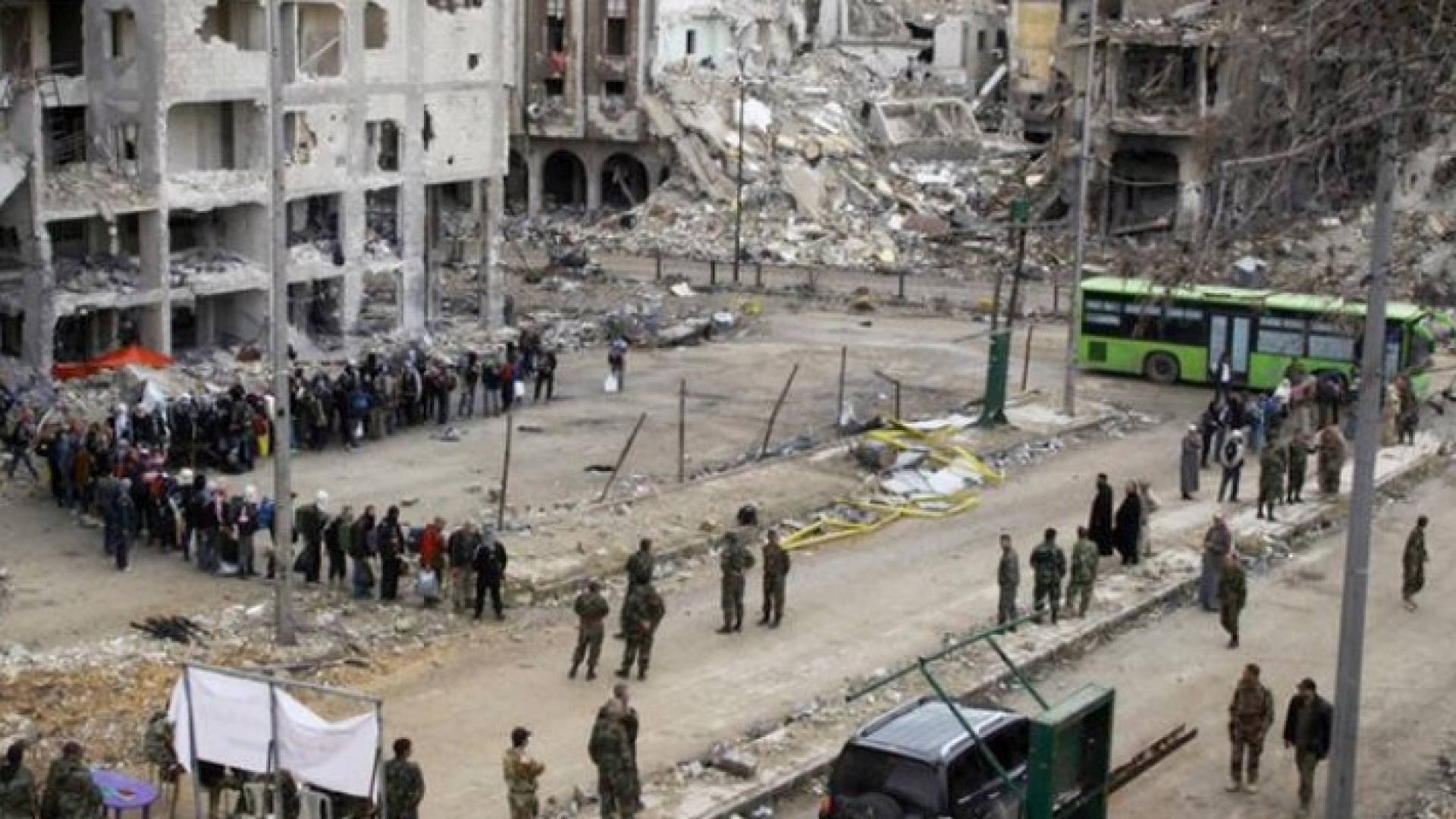 عملية إجلاء سابقة من مدينة حمص ارشيفية