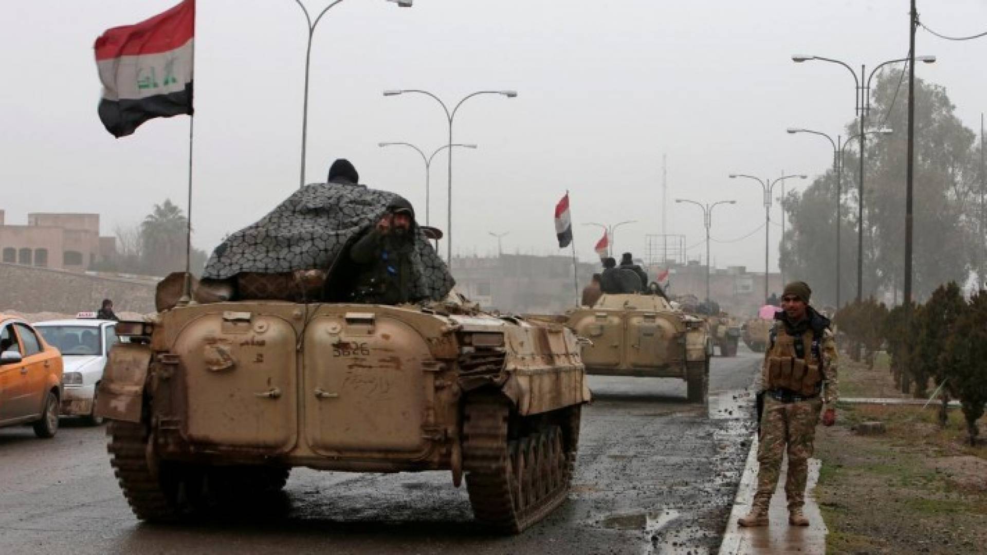 مدرعات تابعة للجيش العراقي تدخل مدينة الموصل
