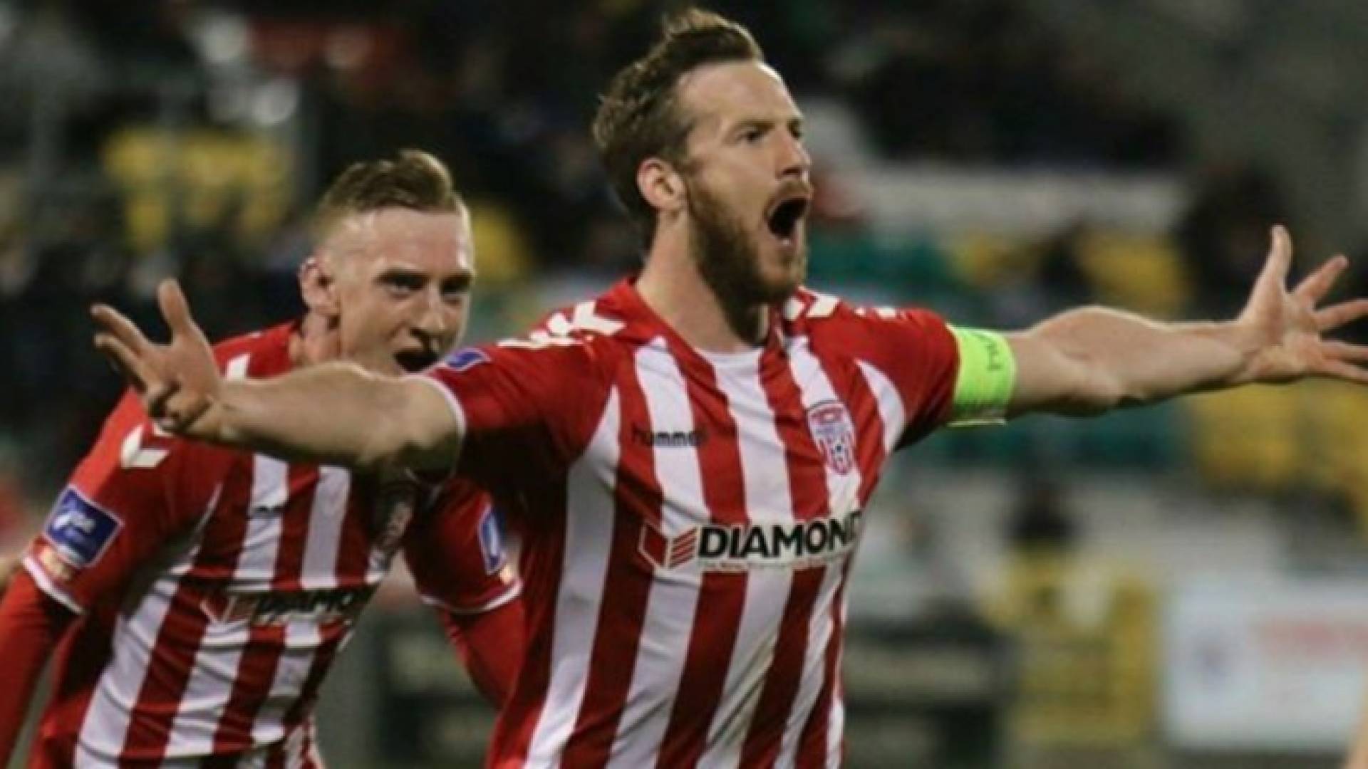 لعب ماكبرايد (يمين) مع ناديه أكثر من 100 مباراة