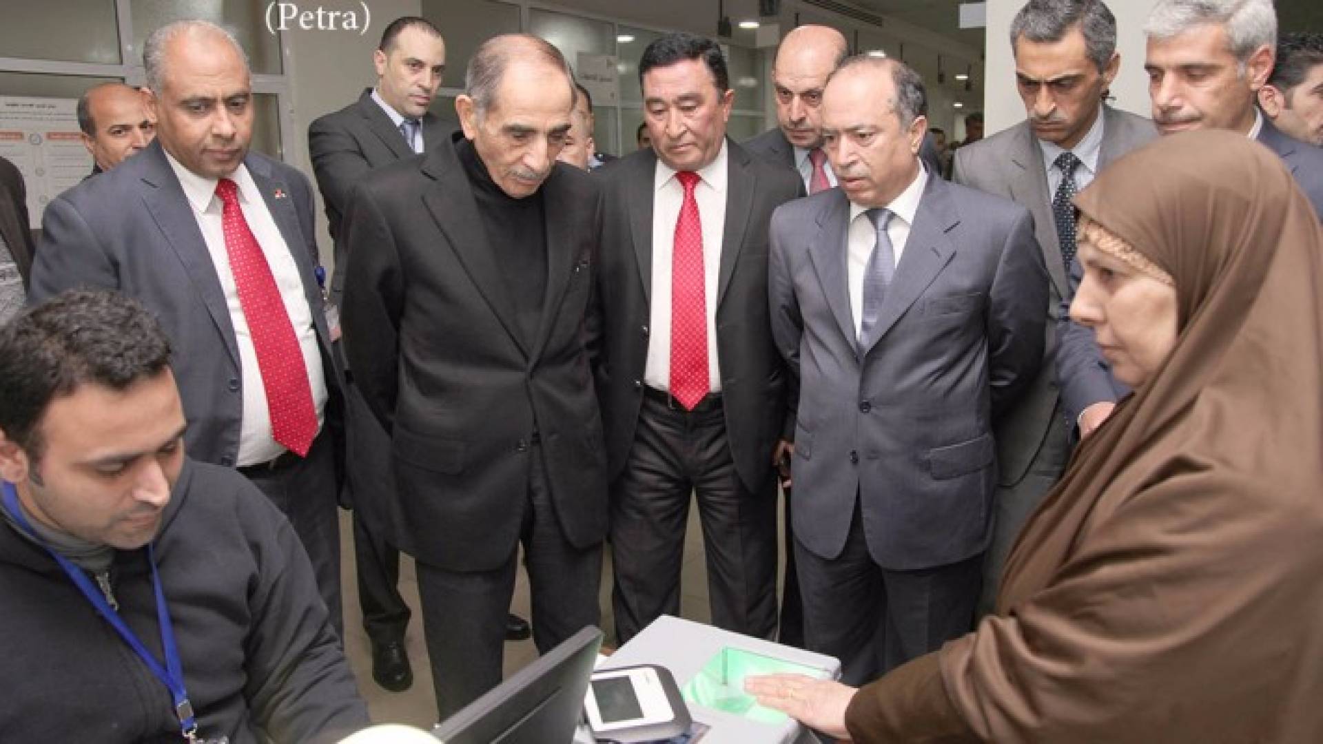 جانب من زيارة وزير الداخلية غالب الزعبي