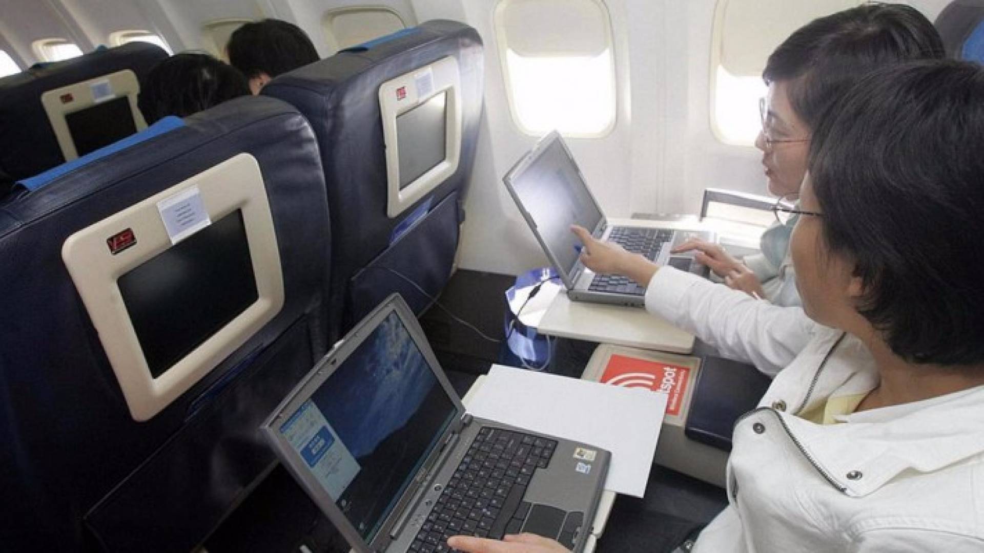 بريطانيا تحذو حذو أميركا وتحظر الإلكترونيات على متن طائراتها