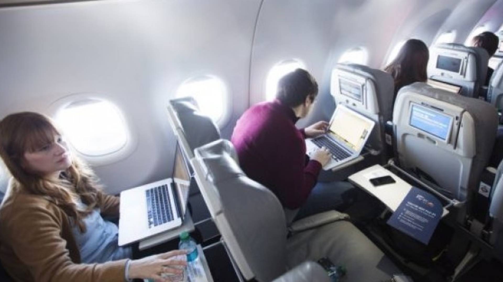  الأجهزة الإلكترونية ستكون ضمن "الأمتعة المشحونة"