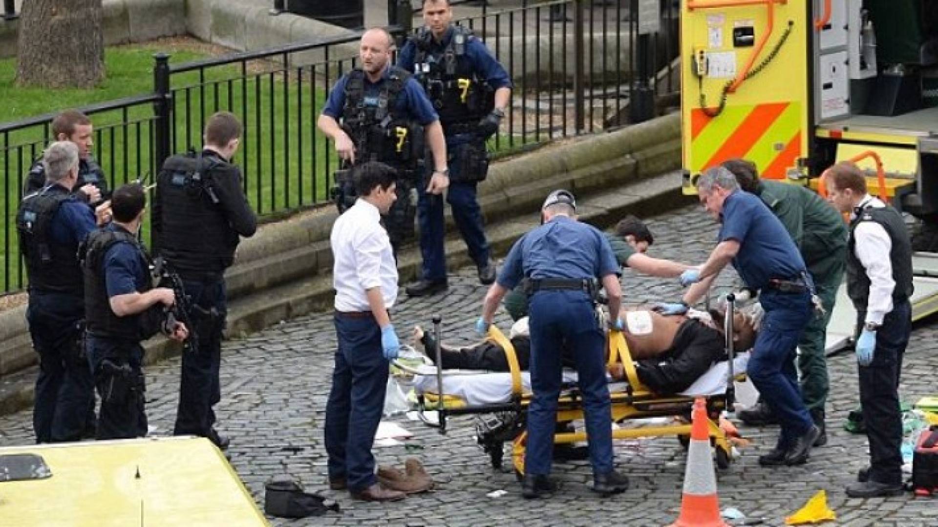 جانب من مكان الهجوم في محيط البرلمان البريطاني 