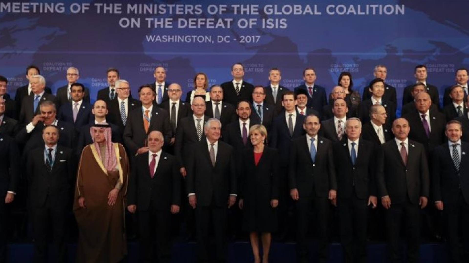 التحالف ضد داعش الارهابي يعقد أولى اجتماعاته منذ تنصيب ترامب