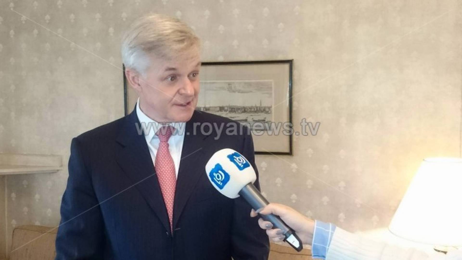 السفير البريطاني لدى المملكة ادوارد اوكدين