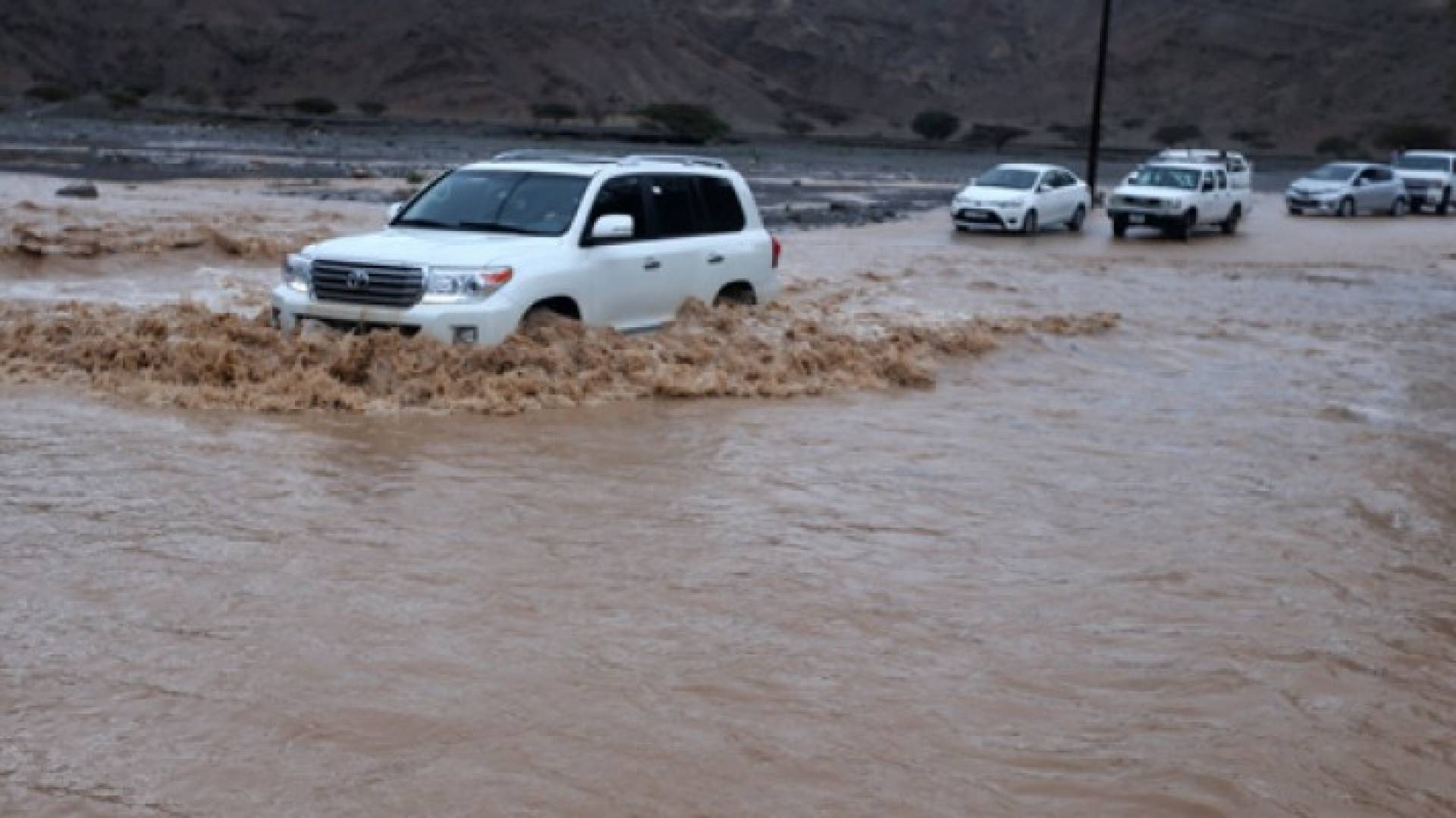 من الامطار الغزيرة