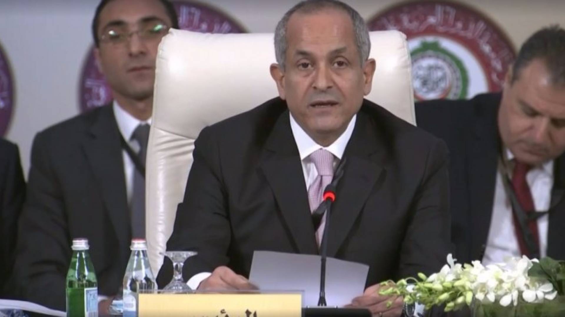 السفير علي العايد