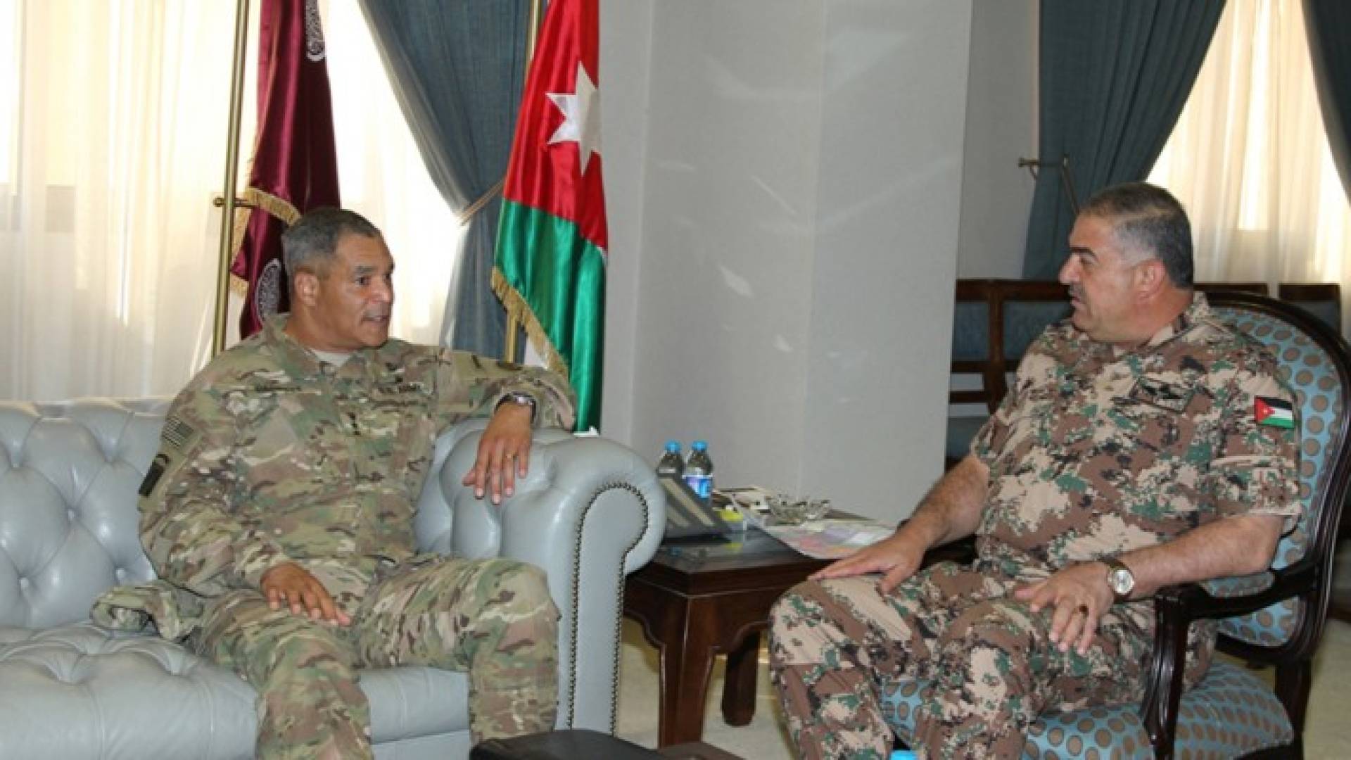 رئيس هيئة الأركان المشتركة يستقبل قائد القوات البرية المركزية الأمريكية