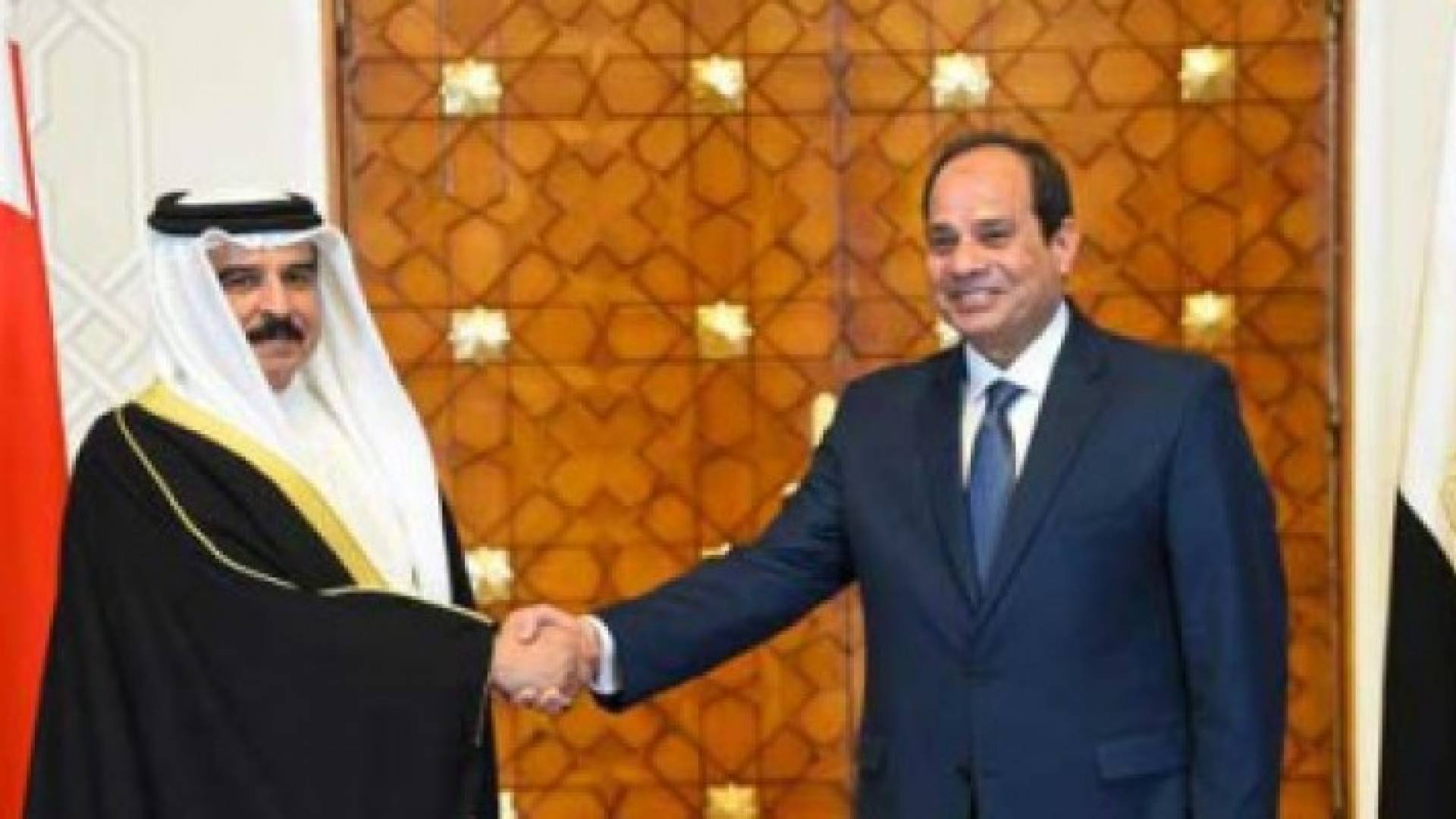 السيسي وملك البحرين يؤكدان دعمهما ل"تسويات سياسية"  بالمنطقة