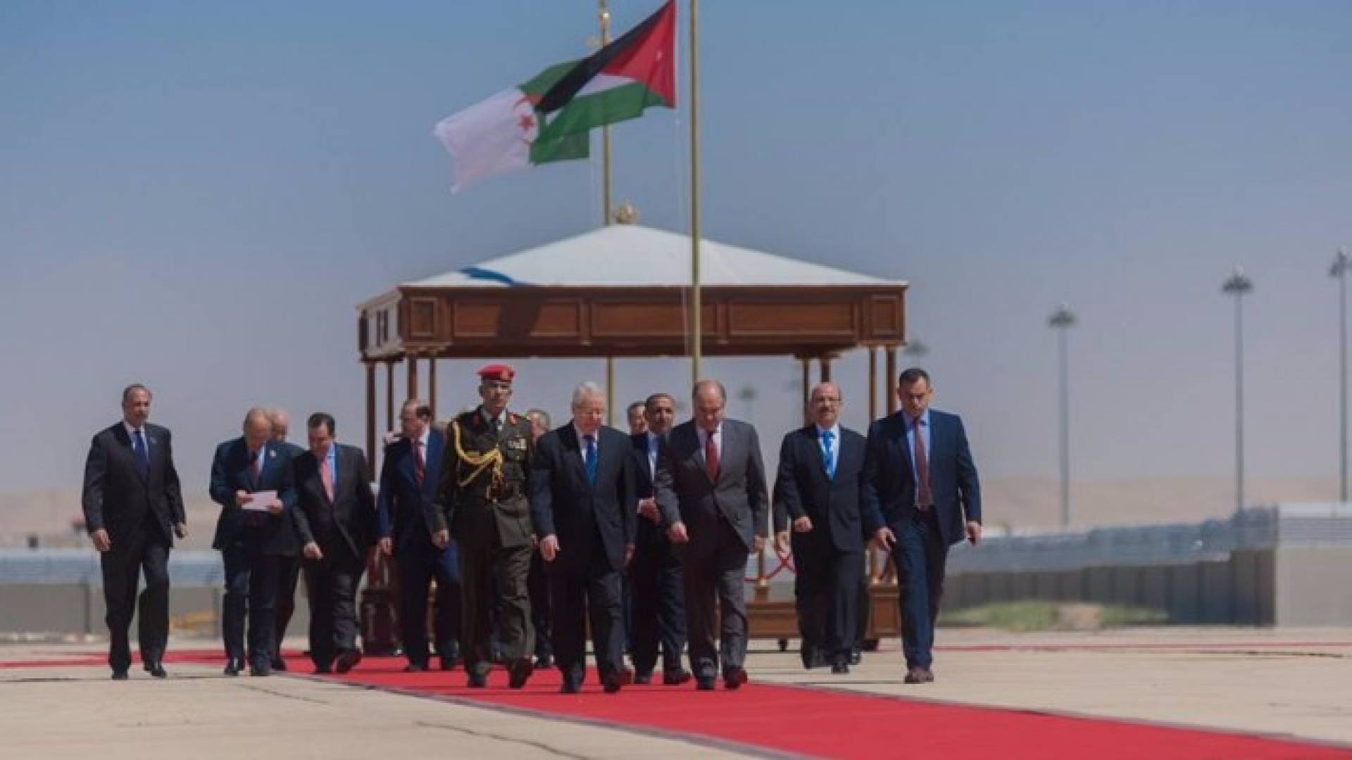 رئيس مجلس الامة الجزائري يصل عمان