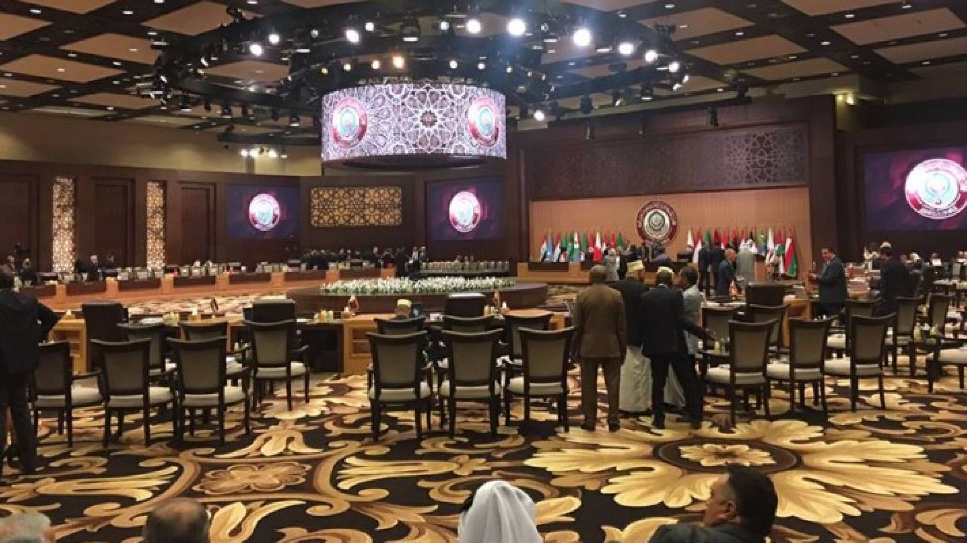 القاعة الرئيسية التي ستعقد فيها قمة عمان