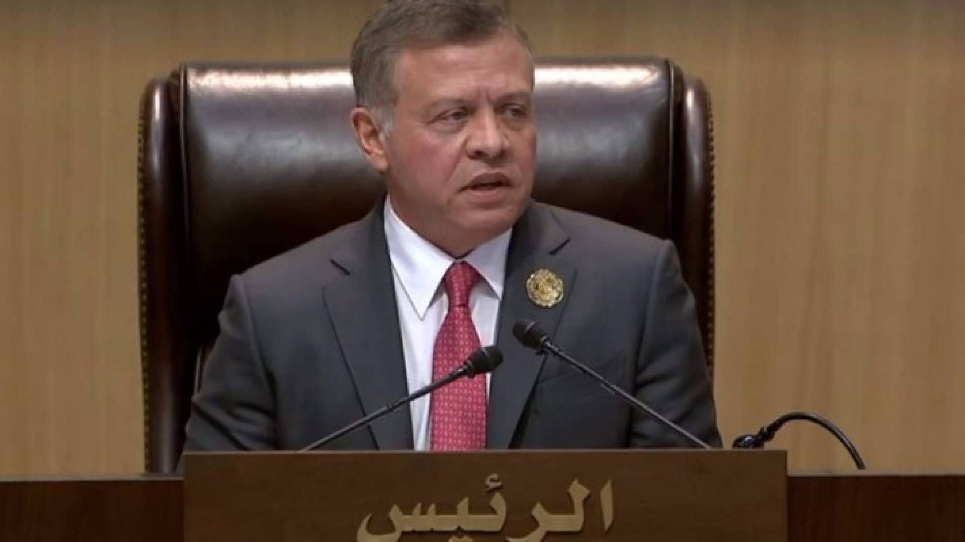 الملك يترأس اعمال القمة العربية