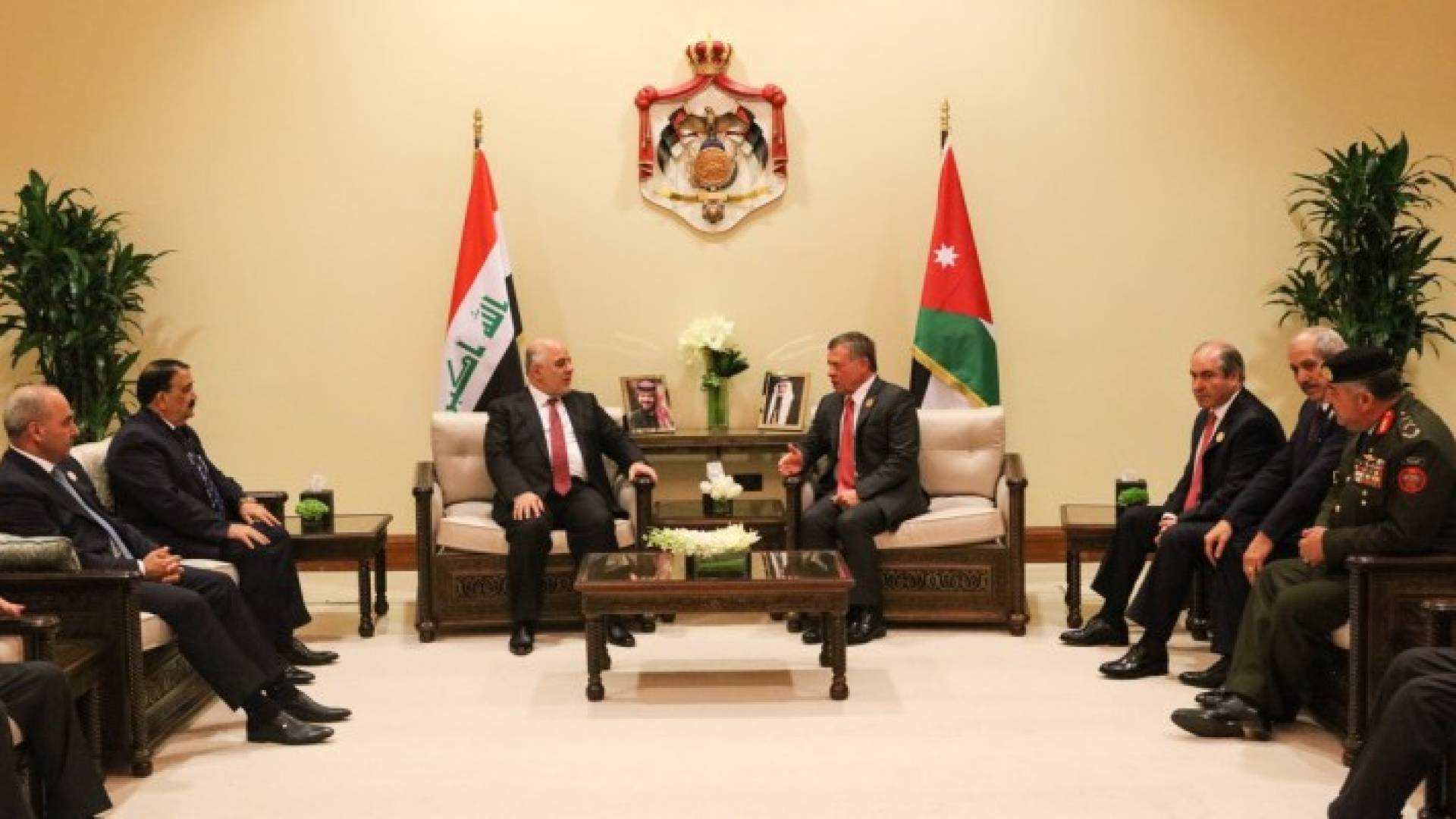 الملك يلتقي رئيس الوزراء العراقي 