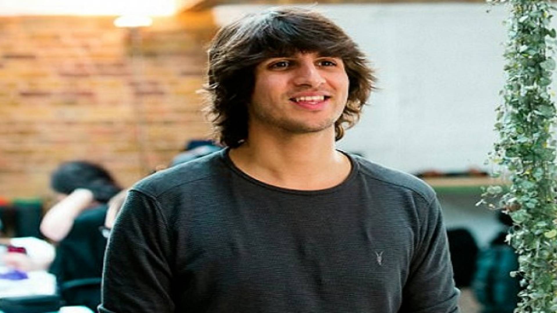 رجل الأعمال الذي طور تقنية التحكم الثورية بمفاتيح الإضاءة