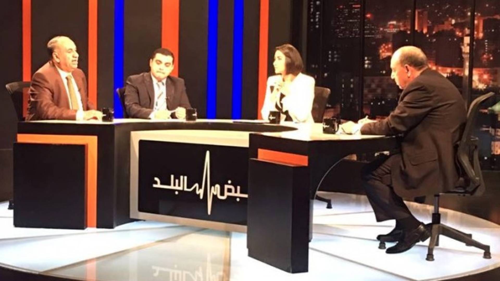 من الحلقة